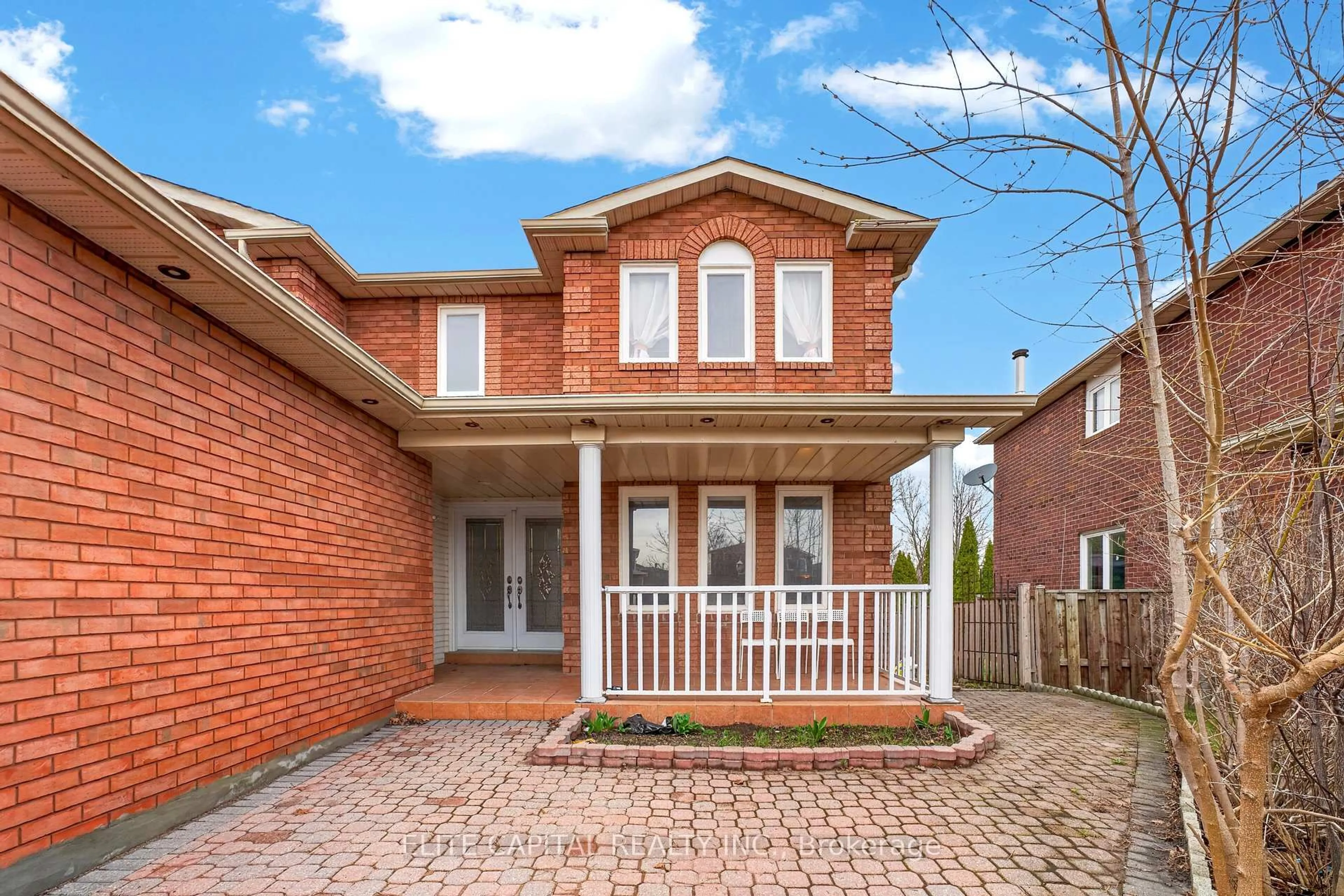 Home with brick exterior material, street for 100 Bernard Ave, Richmond Hill Ontario L4C 9Z5