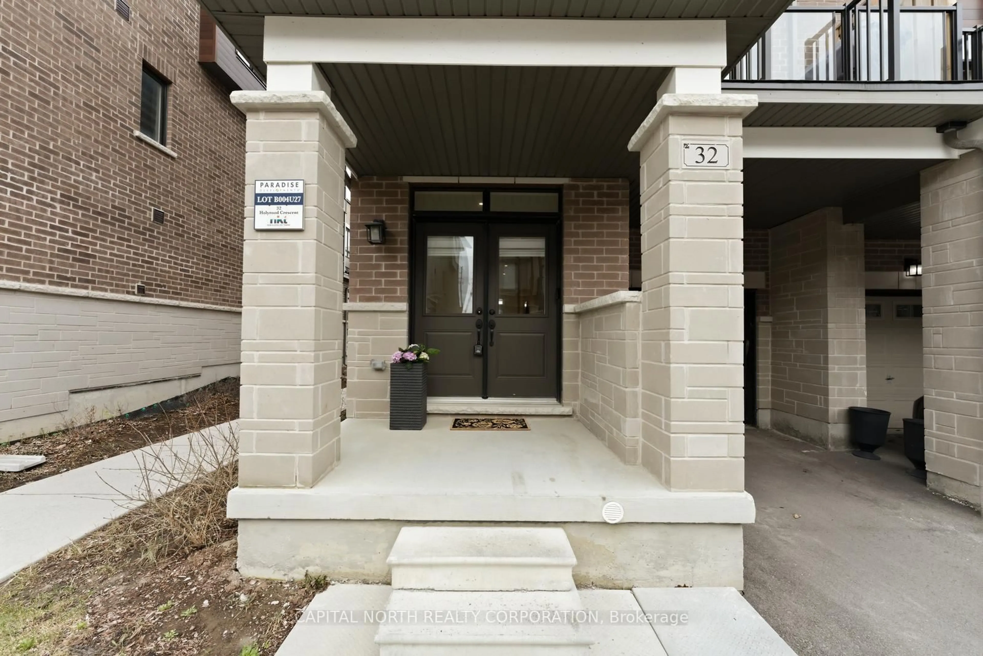 Unknown for 32 Holyrood Cres, Vaughan Ontario L4H 5G2