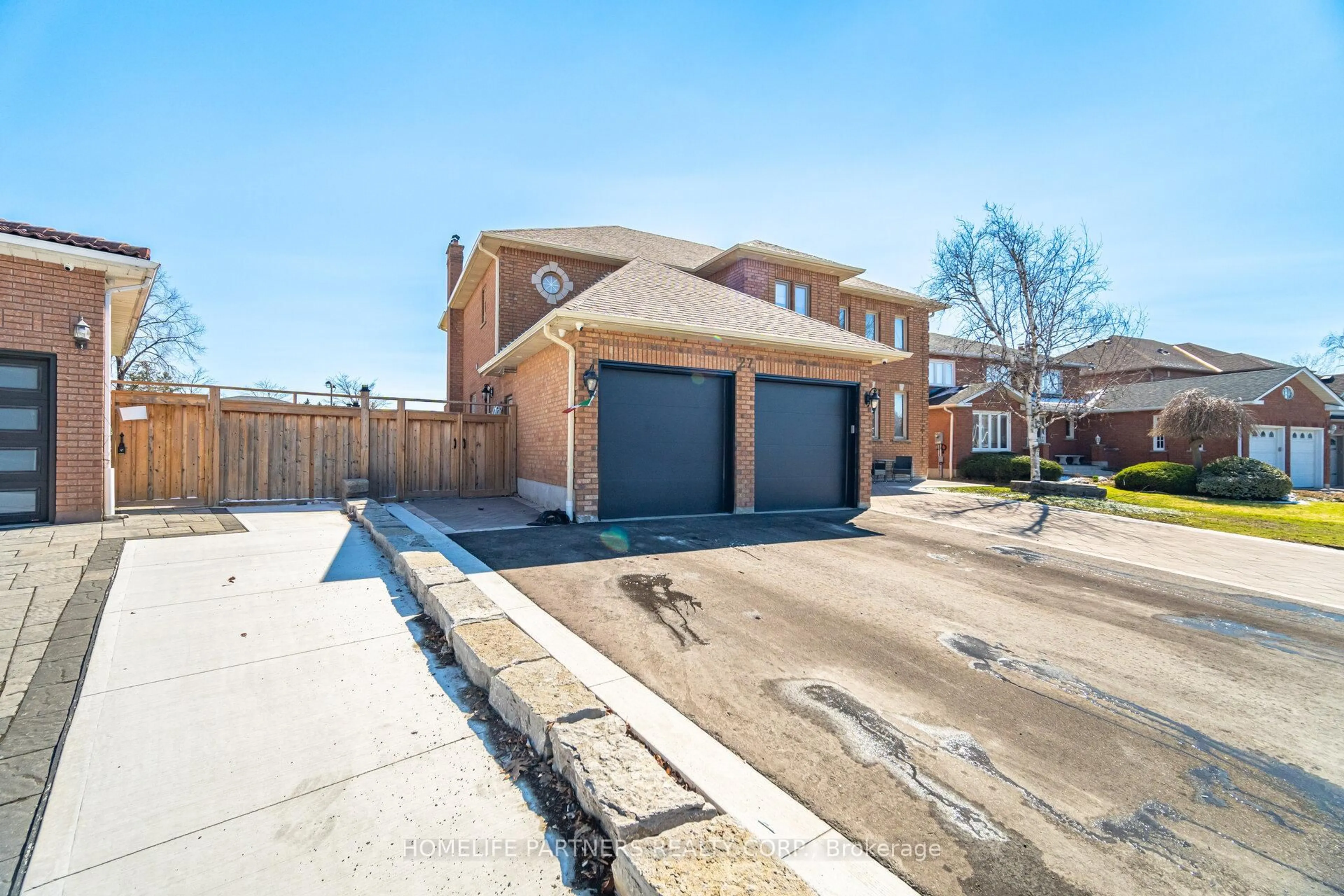 Home with brick exterior material, street for 27 Marconi Ave, Vaughan Ontario L4L 7A6