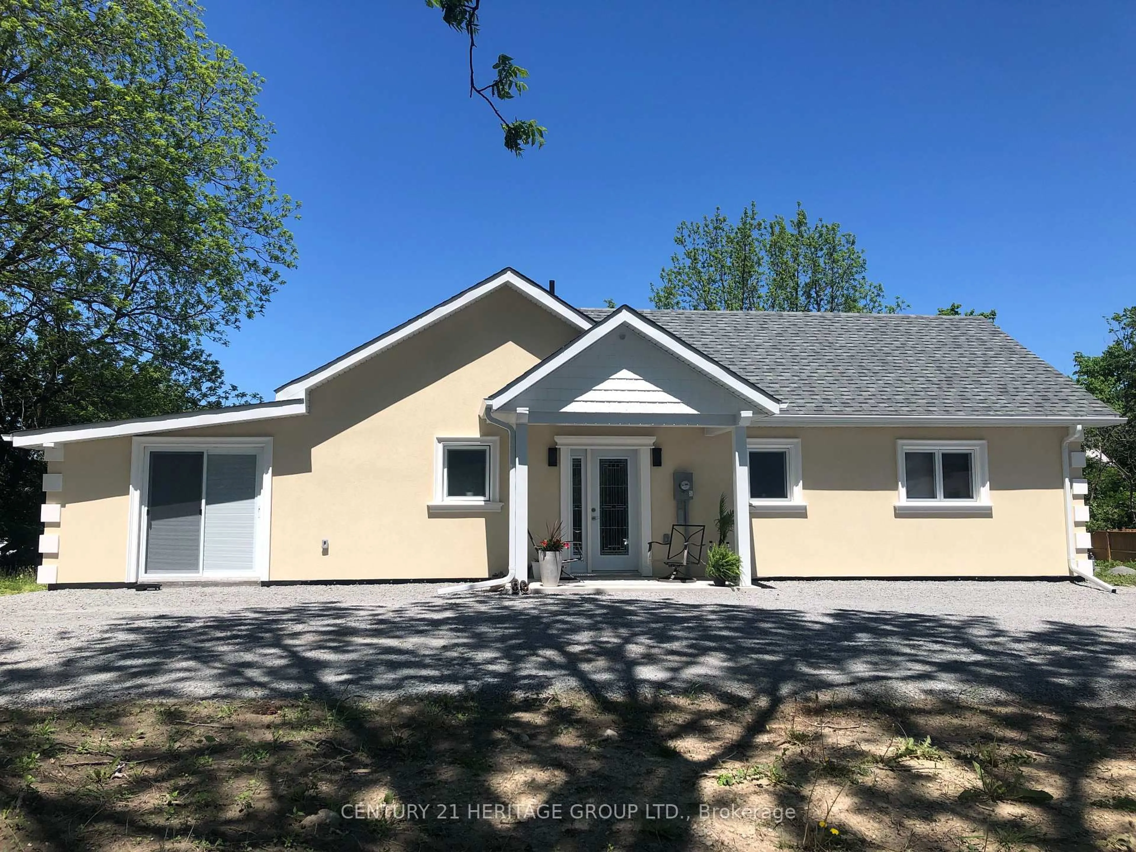 A pic from outside/outdoor area/front of a property/back of a property/a pic from drone, unknown for 49 Ann St, Brock Ontario L0E 1E0
