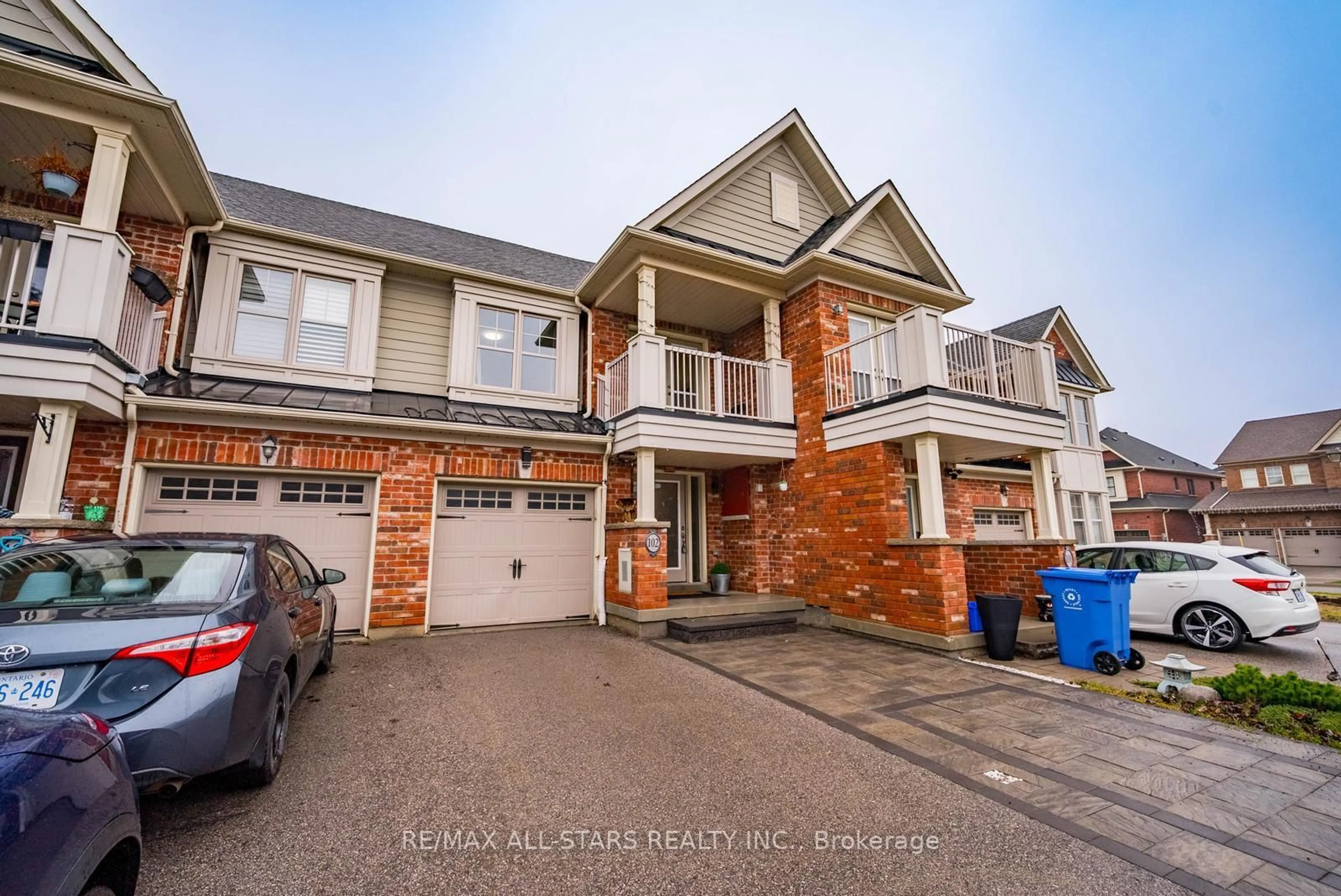 Unknown for 102 John Davis Gate, Whitchurch-Stouffville Ontario L4A 0B5