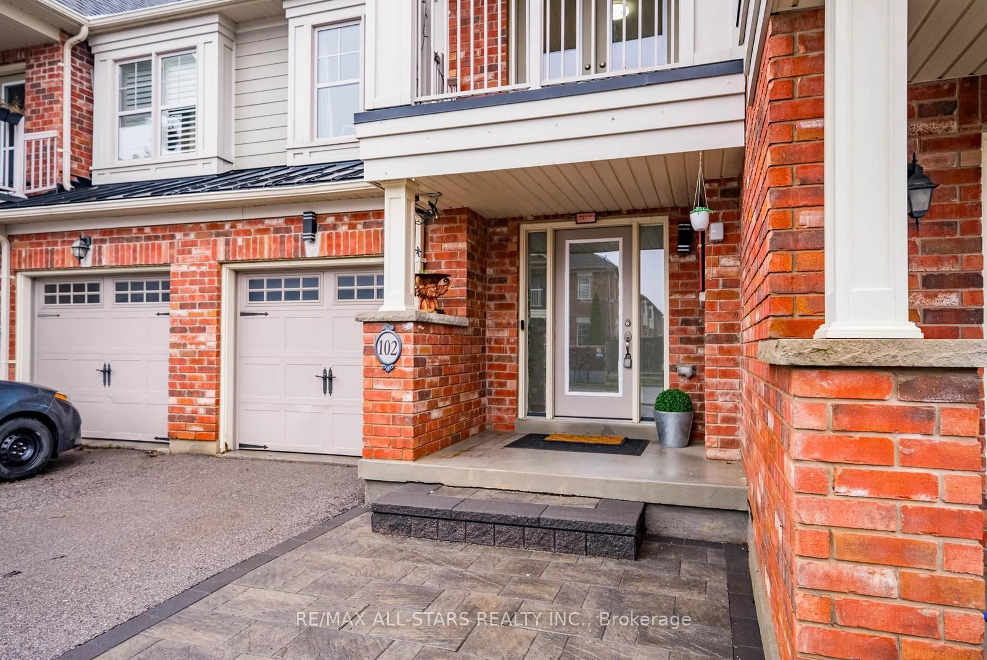 Unknown for 102 John Davis Gate, Whitchurch-Stouffville Ontario L4A 0B5