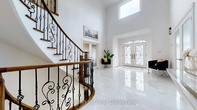 19 Spadina Rd, Richmond Hill 3