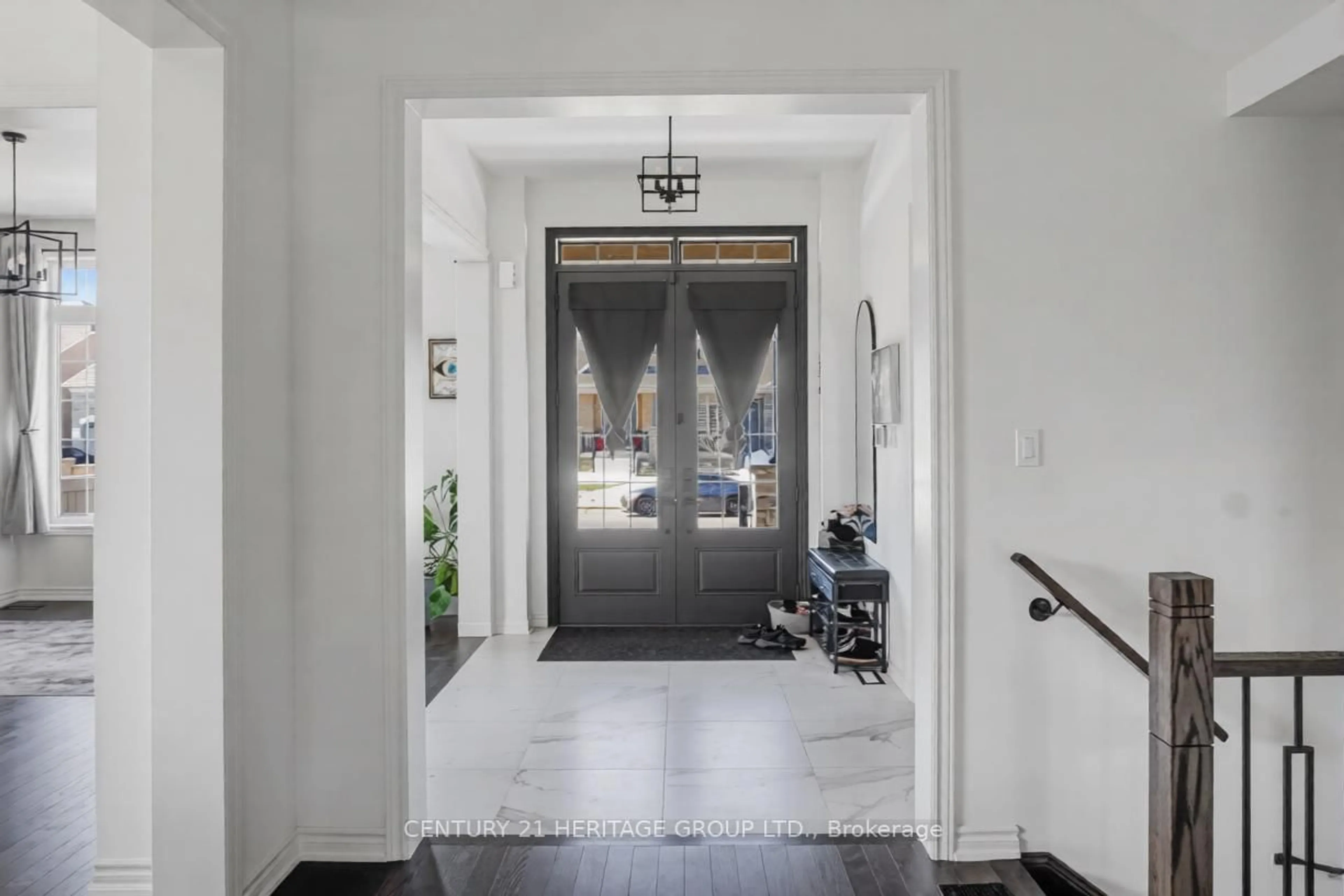 Indoor entryway for 27 Orchid Cres, Adjala-Tosorontio Ontario L0G 1W0