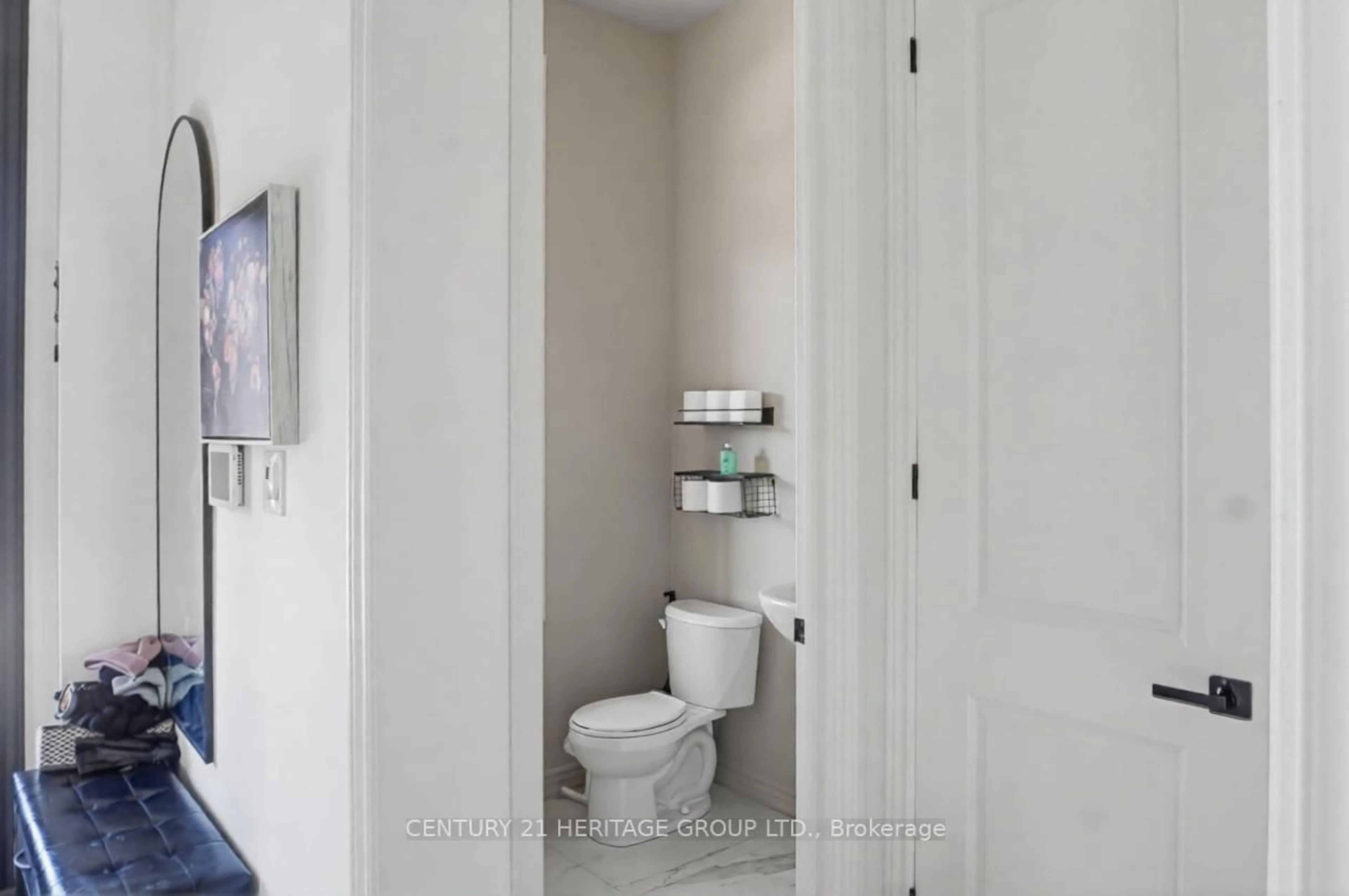 Standard bathroom, unknown for 27 Orchid Cres, Adjala-Tosorontio Ontario L0G 1W0
