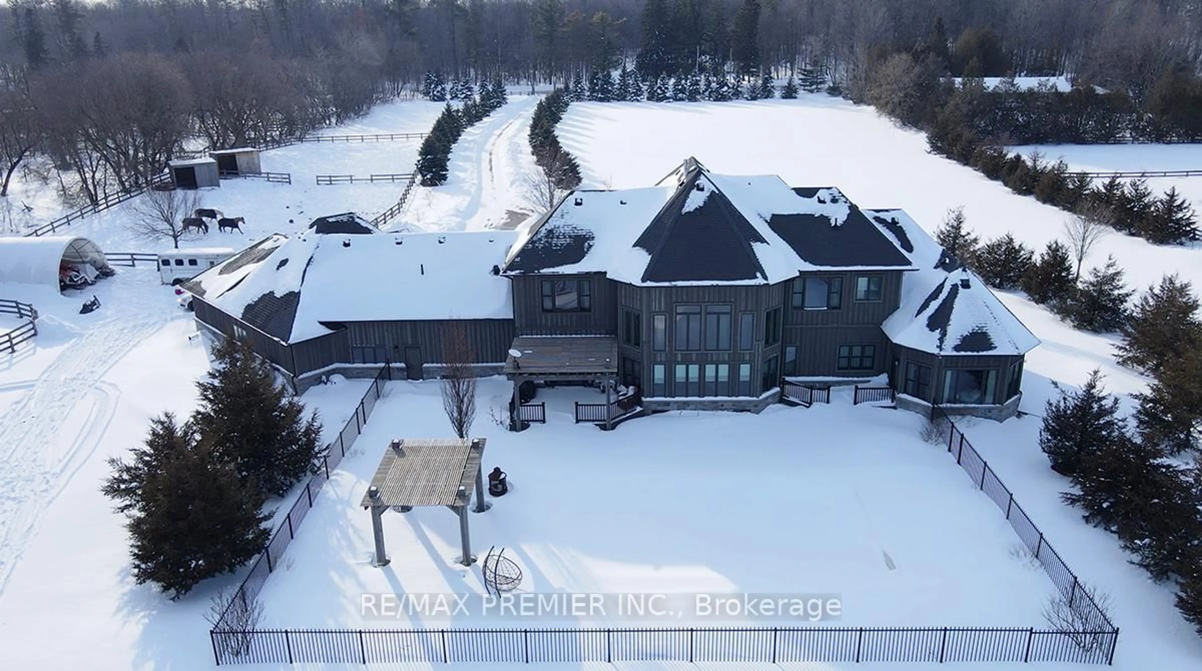 A pic from outside/outdoor area/front of a property/back of a property/a pic from drone, unknown for 15501 Ninth Line, Whitchurch-Stouffville Ontario L4A 3N5