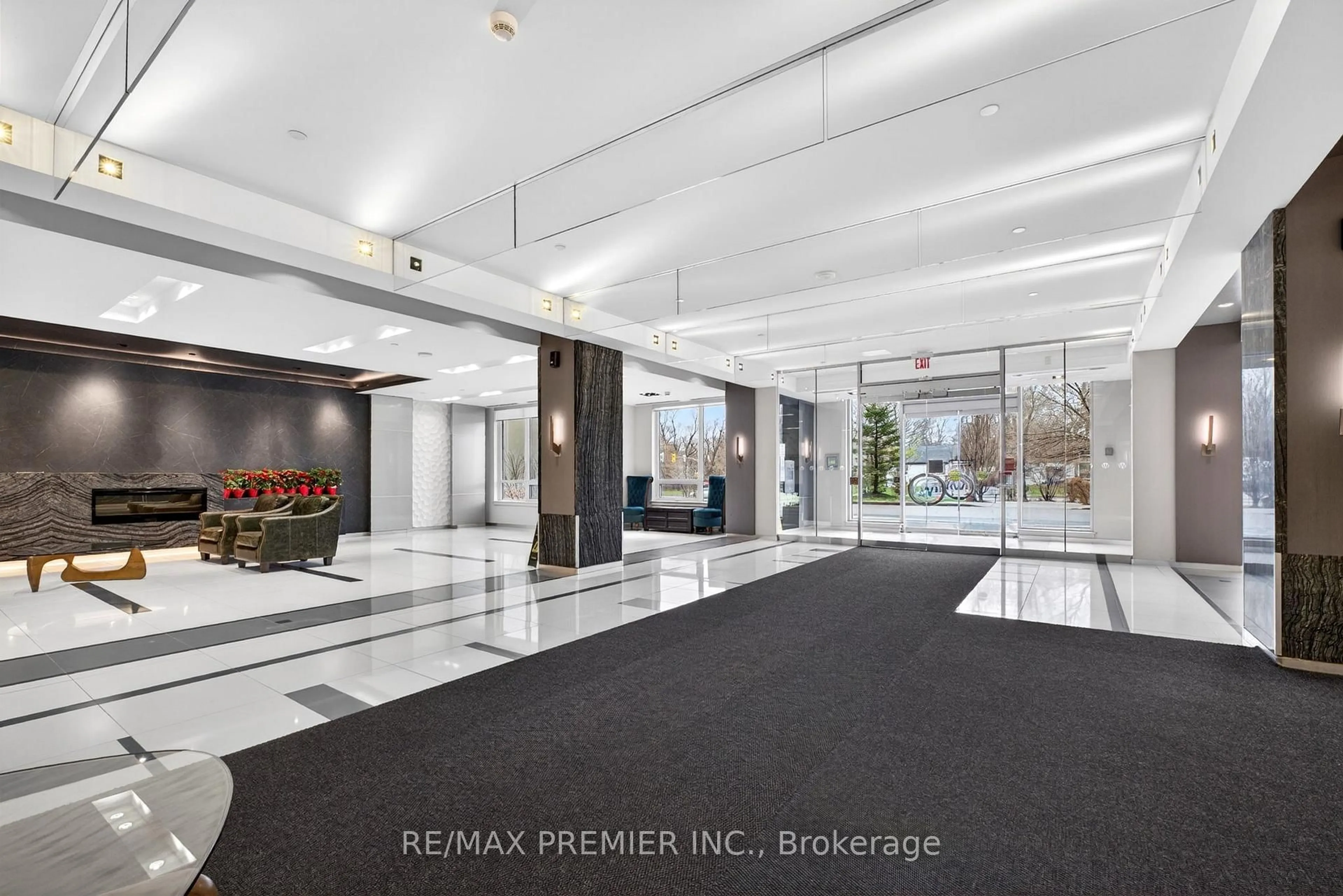 Lobby for 7167 Yonge St #608, Markham Ontario L3T 0E1