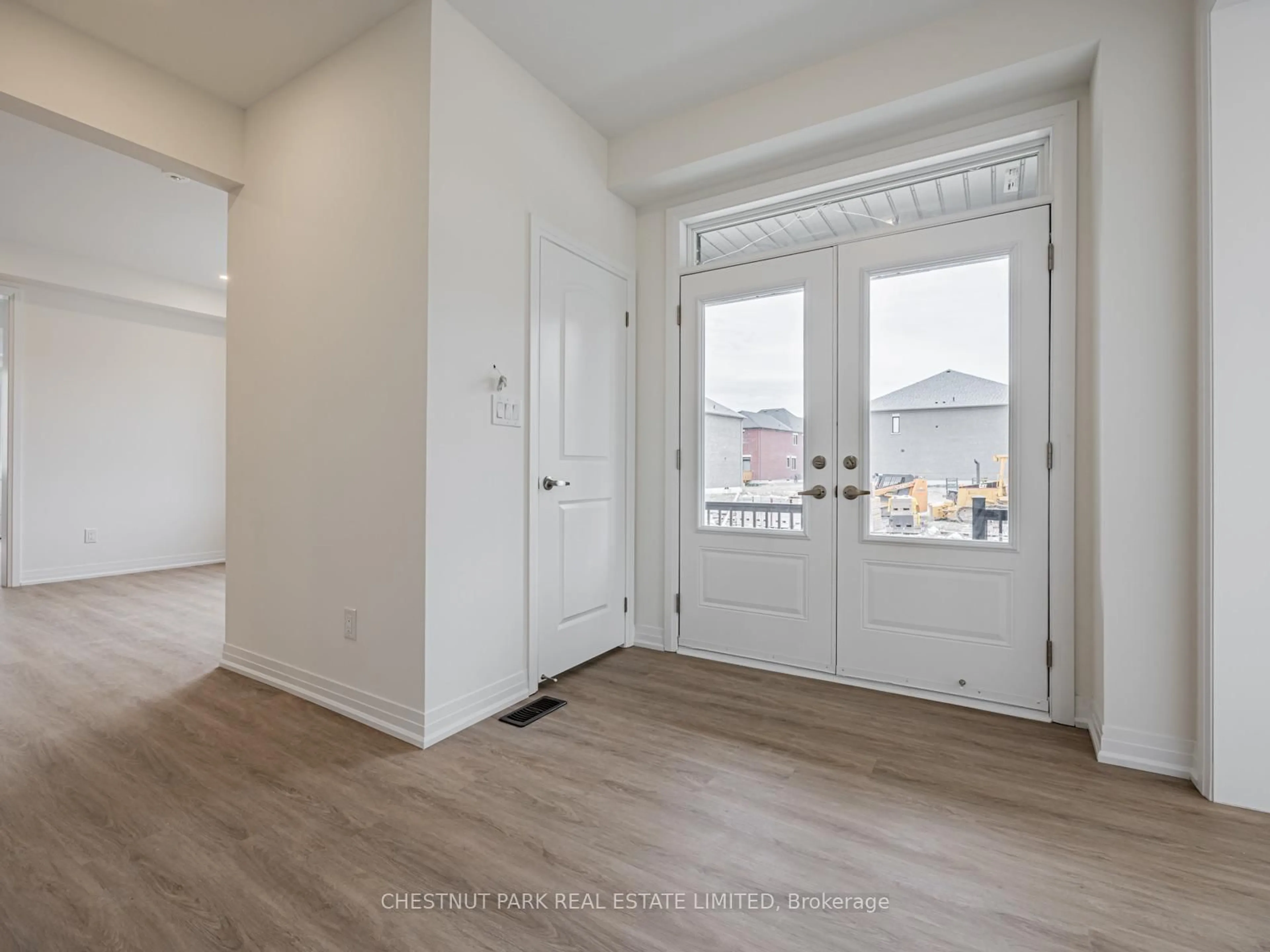Indoor entryway for 41 Robert Eaton Ave, Markham Ontario L3S 0G3