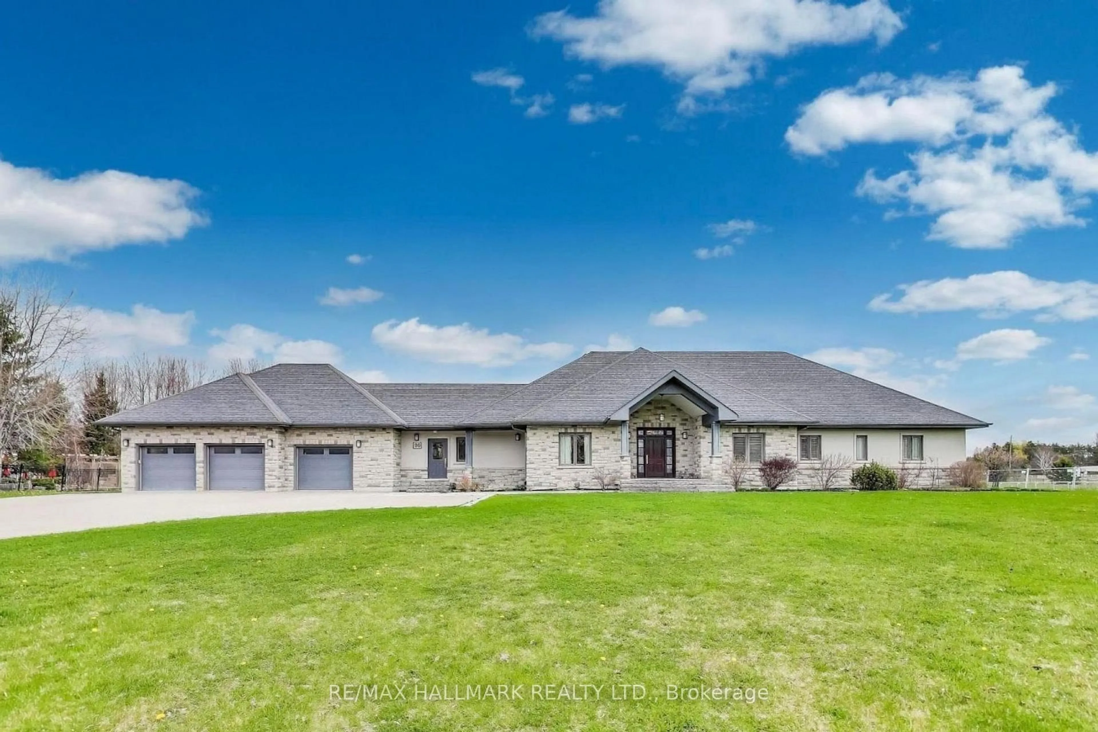 A pic from outside/outdoor area/front of a property/back of a property/a pic from drone, unknown for 67 Grayfield Dr, Whitchurch-Stouffville Ontario L4A 0B1