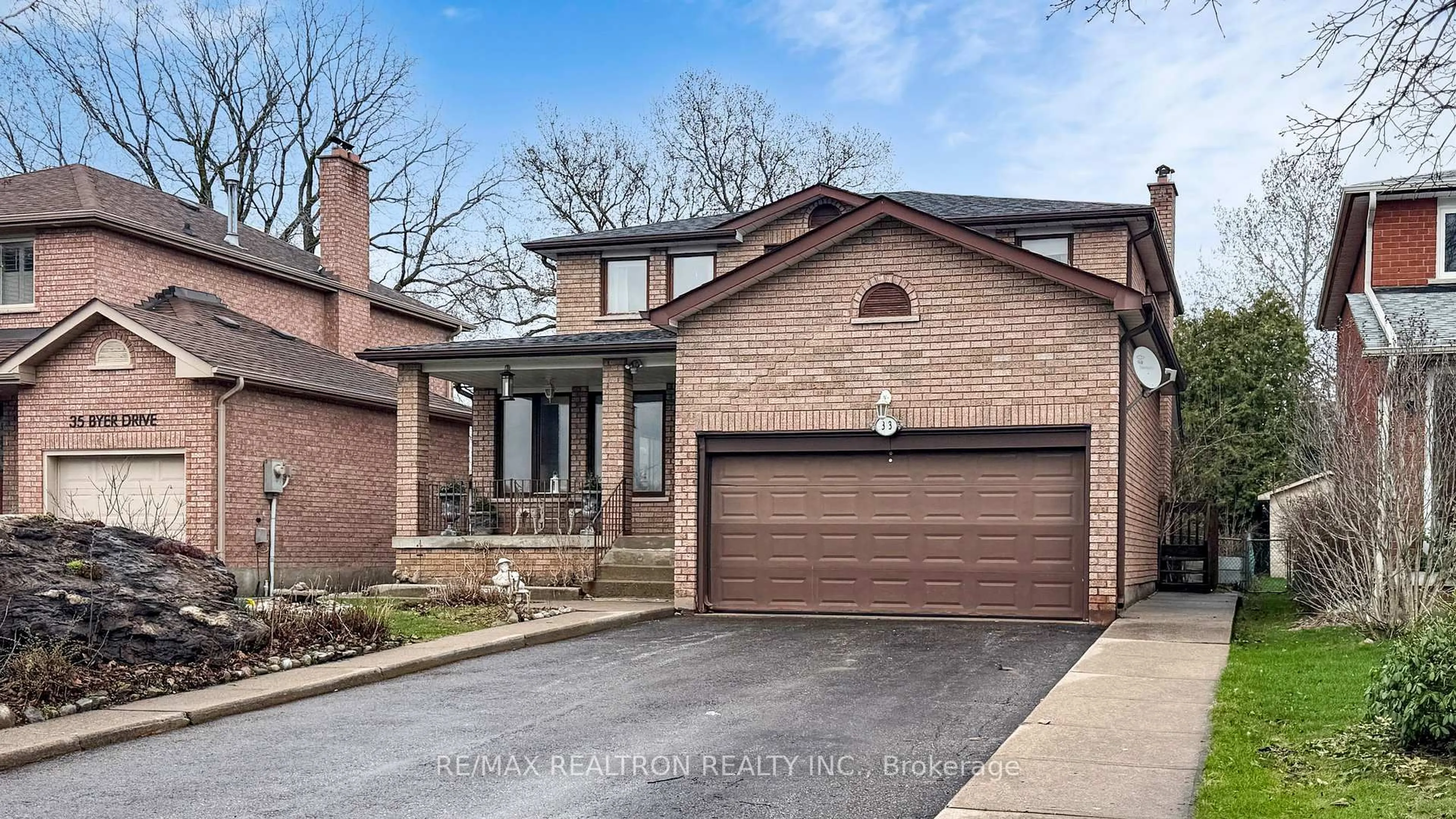 Home with brick exterior material, street for 33 Byer Dr, Markham Ontario L3P 6S4