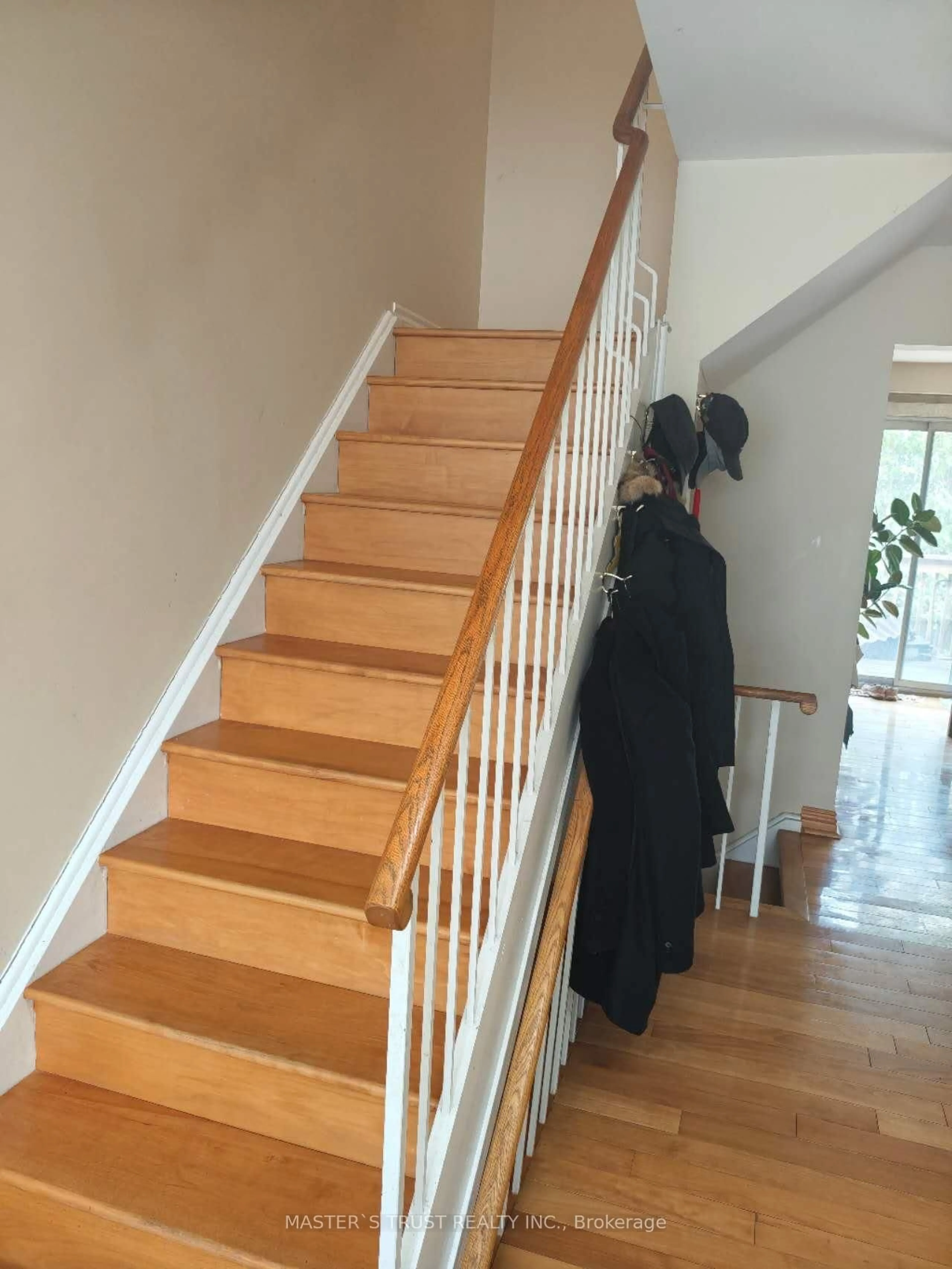 Stairs for 653 Village Pkwy #40, Markham Ontario L3R 2R2