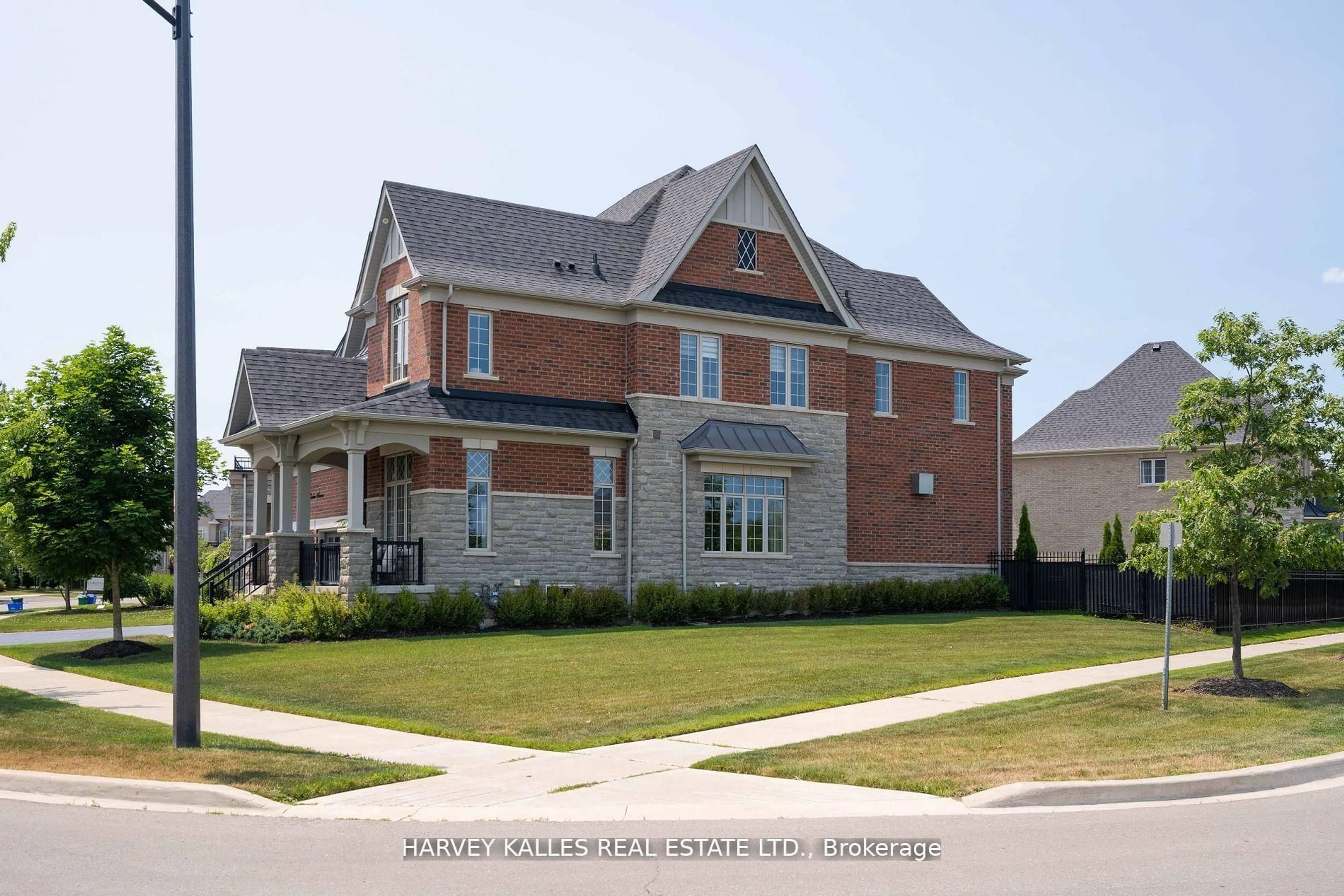 Home with brick exterior material, street for 4 Larkin Ave, King Ontario L7B 0N8