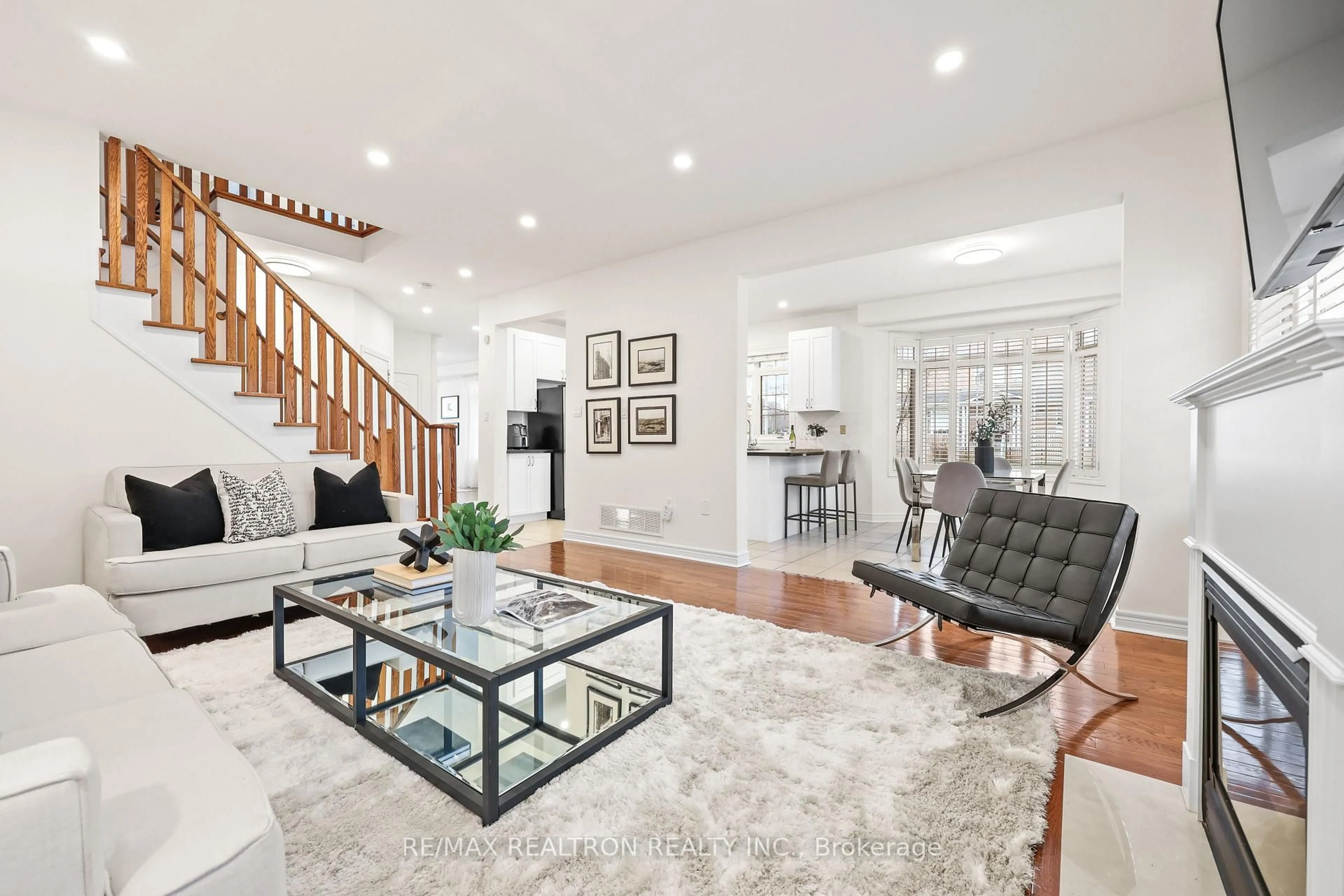 Living room with furniture, unknown for 2 Serene Way, Vaughan Ontario L4J 8Z8