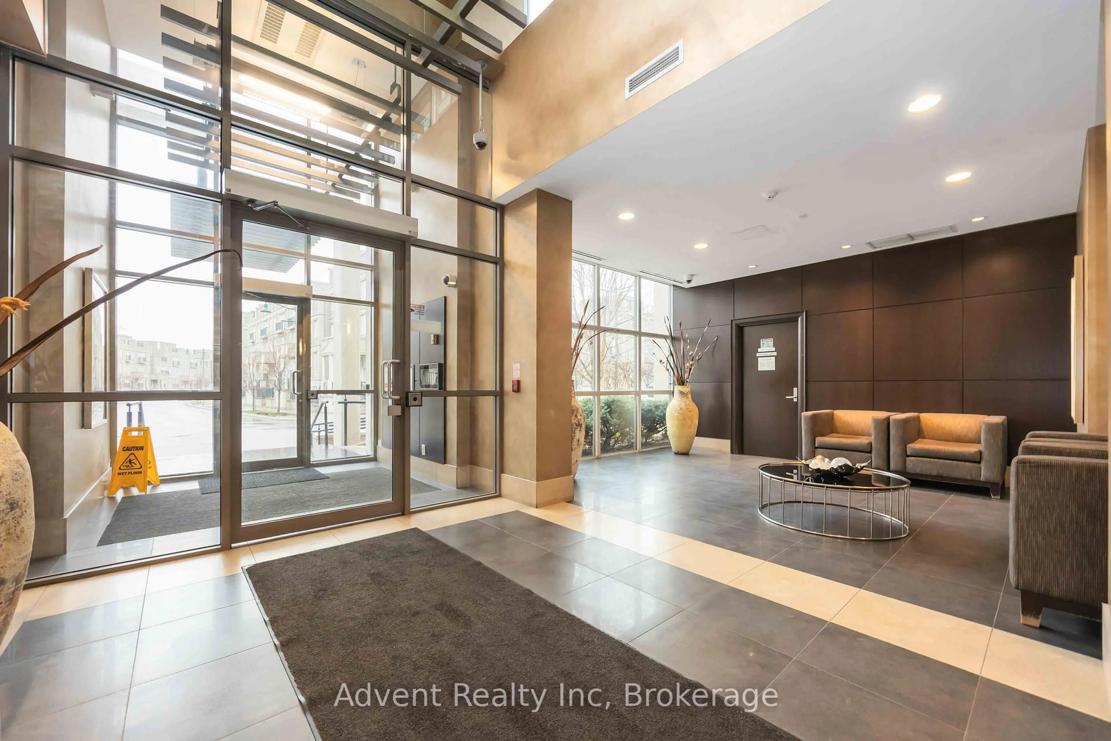 Lobby for 1 Upper Duke Cres #604, Markham Ontario L6G 0B6