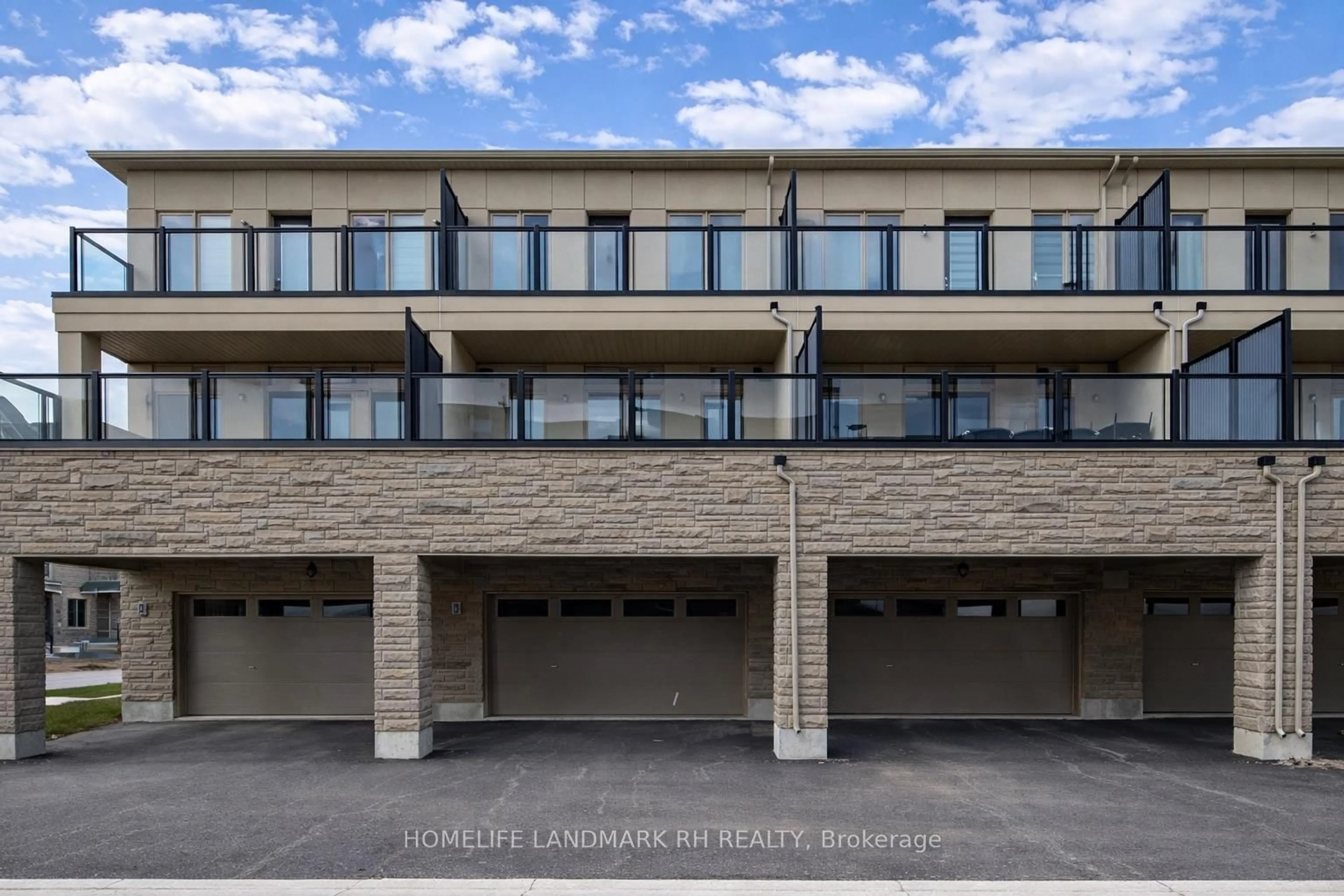 A pic from outside/outdoor area/front of a property/back of a property/a pic from drone, building for 3 Lucy Pick Ave, Markham Ontario L6C 3N9