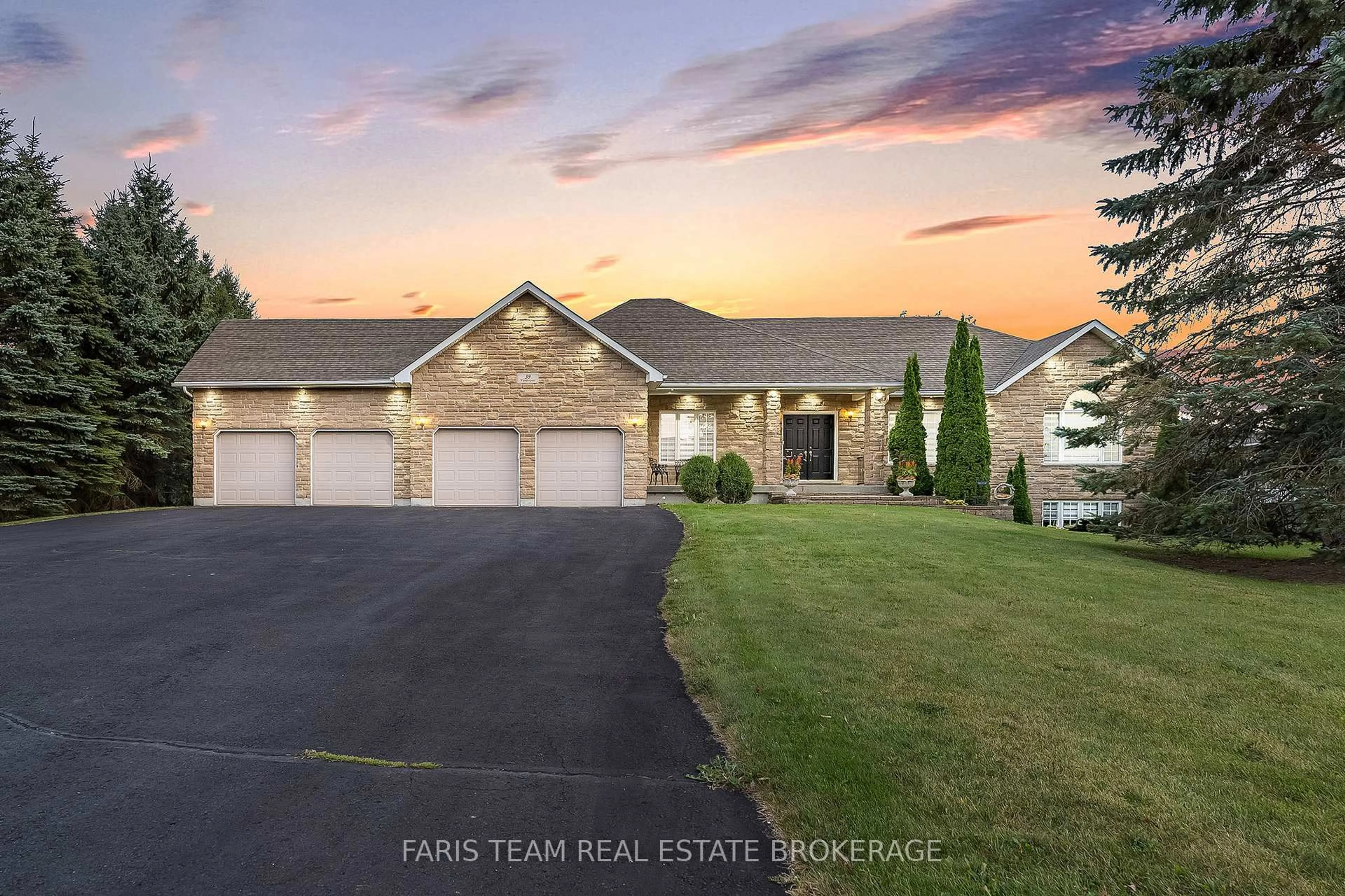 A pic from outside/outdoor area/front of a property/back of a property/a pic from drone, unknown for 39 Vanderpost Cres, Essa Ontario L0L 2N0