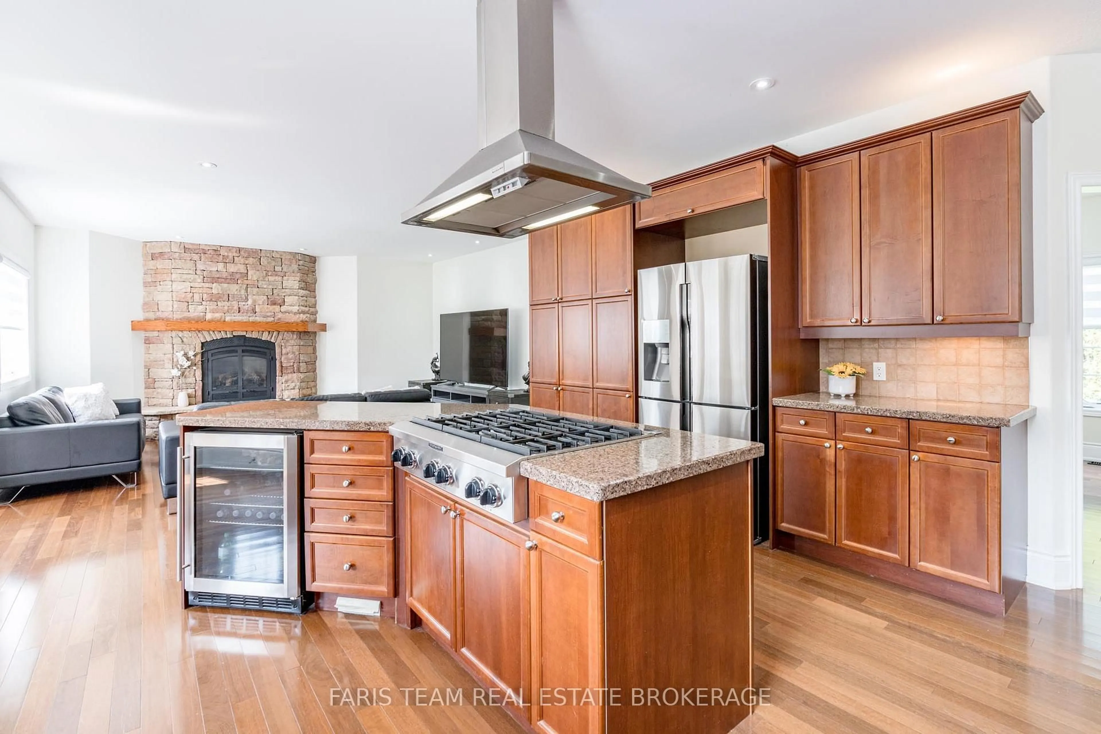 Unknown for 39 Vanderpost Cres, Essa Ontario L0L 2N0