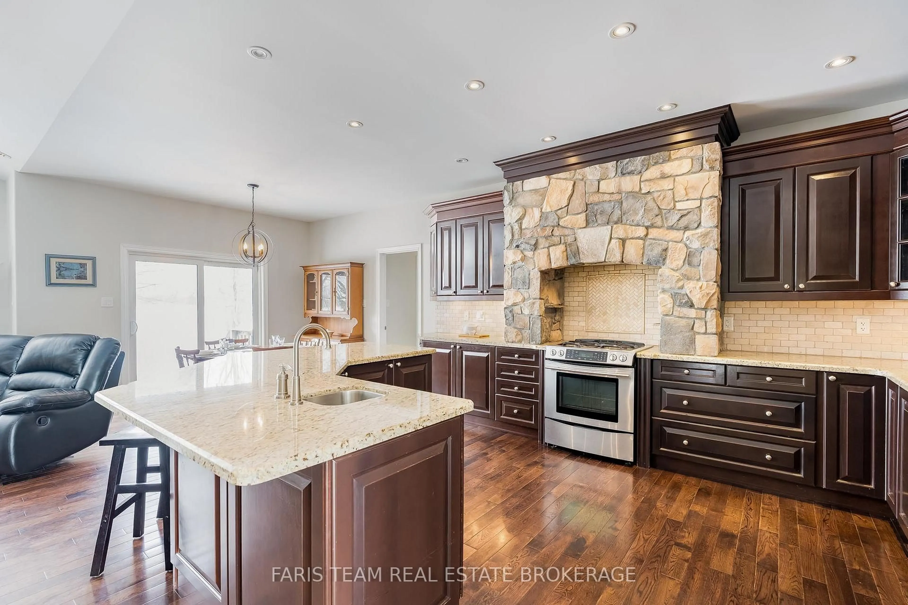 Open concept kitchen, ceramic/tile floor for 30 Fisher Dr, Adjala-Tosorontio Ontario L0M 1J0