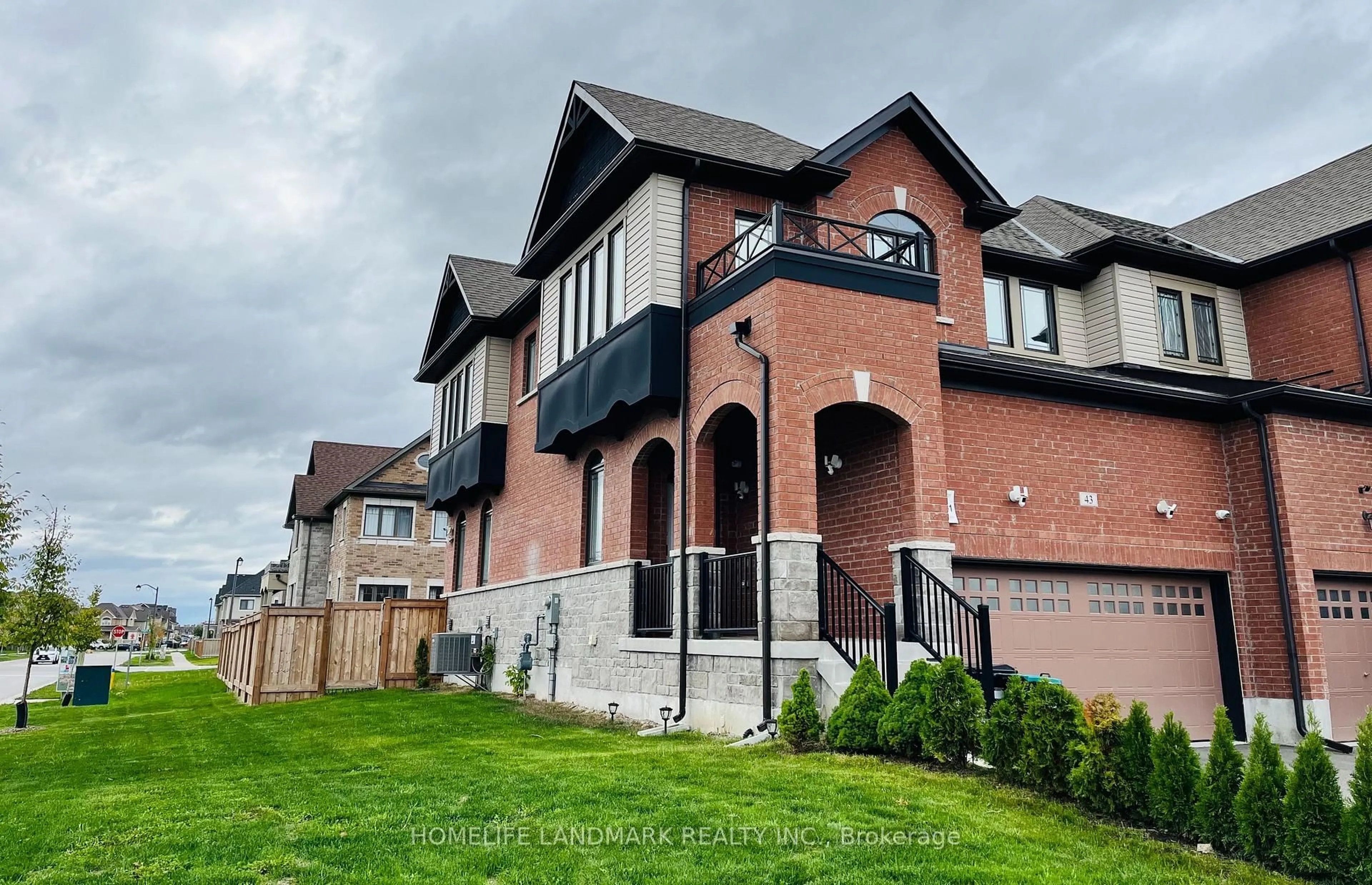 Home with brick exterior material, street for 43 Lorne Thomas Lorne Thomas Pl, New Tecumseth Ontario L9R 0T8