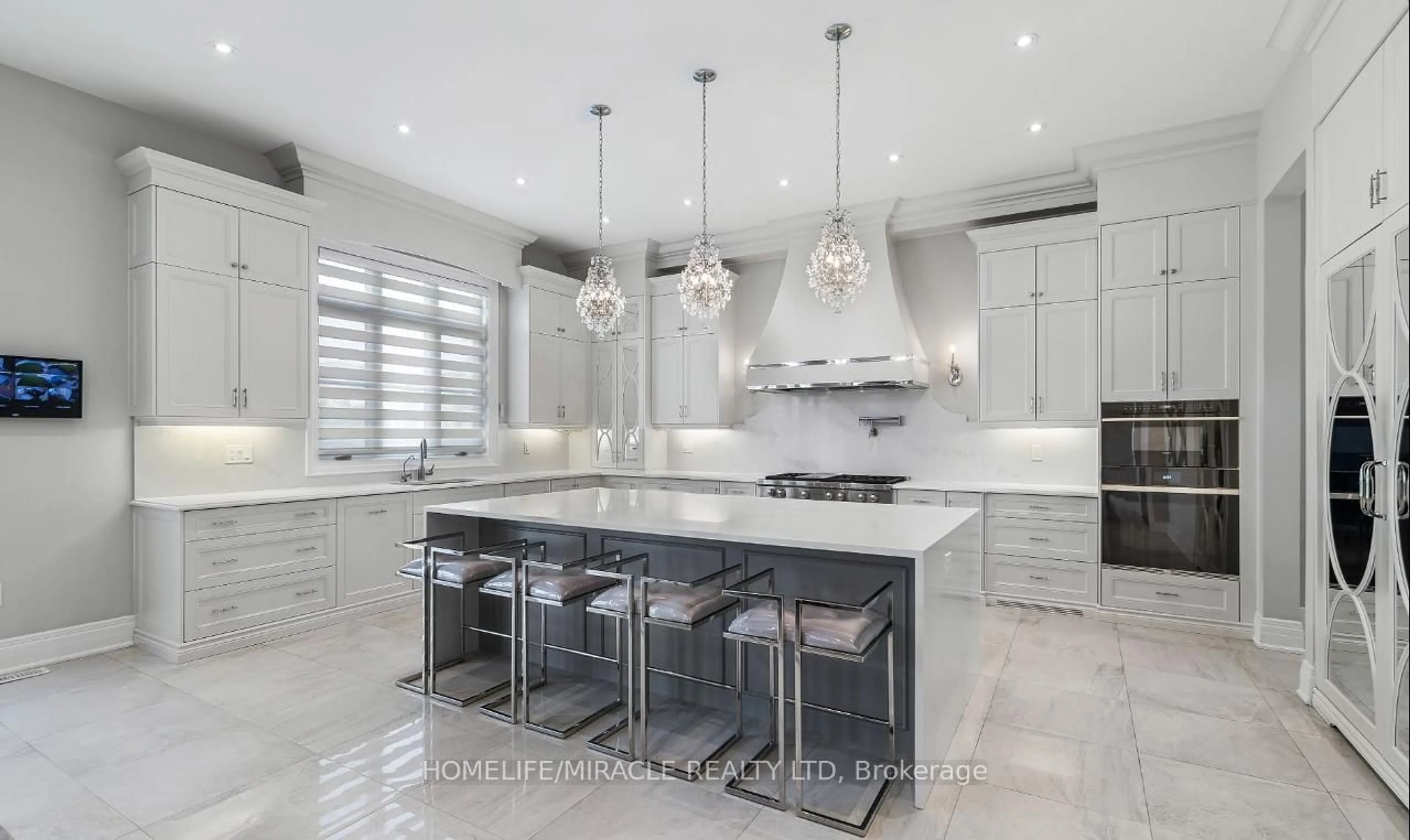 Contemporary kitchen, ceramic/tile floor for 320 TORREY PINES Rd, Vaughan Ontario L4H 3X3