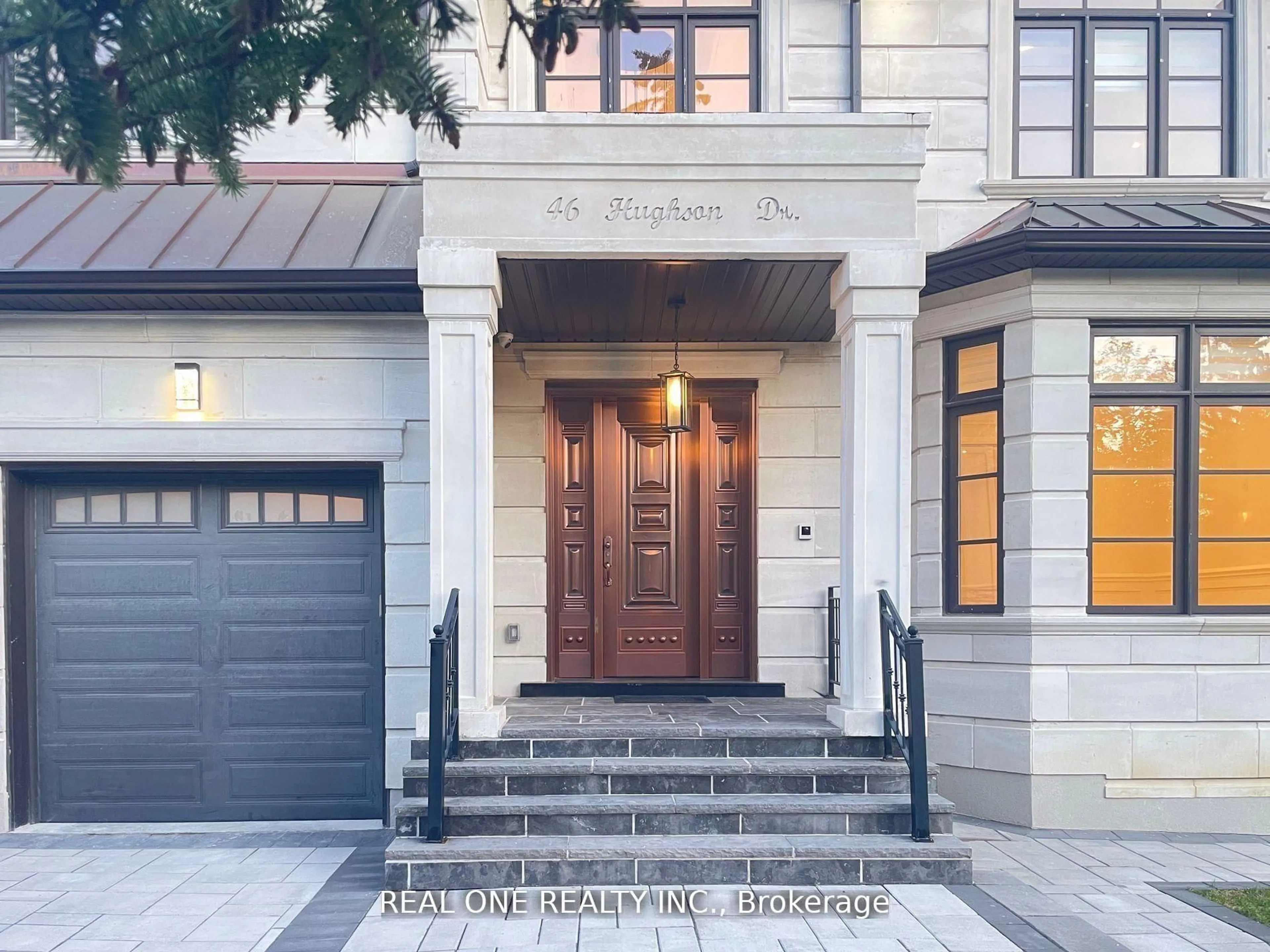 Indoor entryway for 46 Hughson Dr, Markham Ontario L3R 2T8