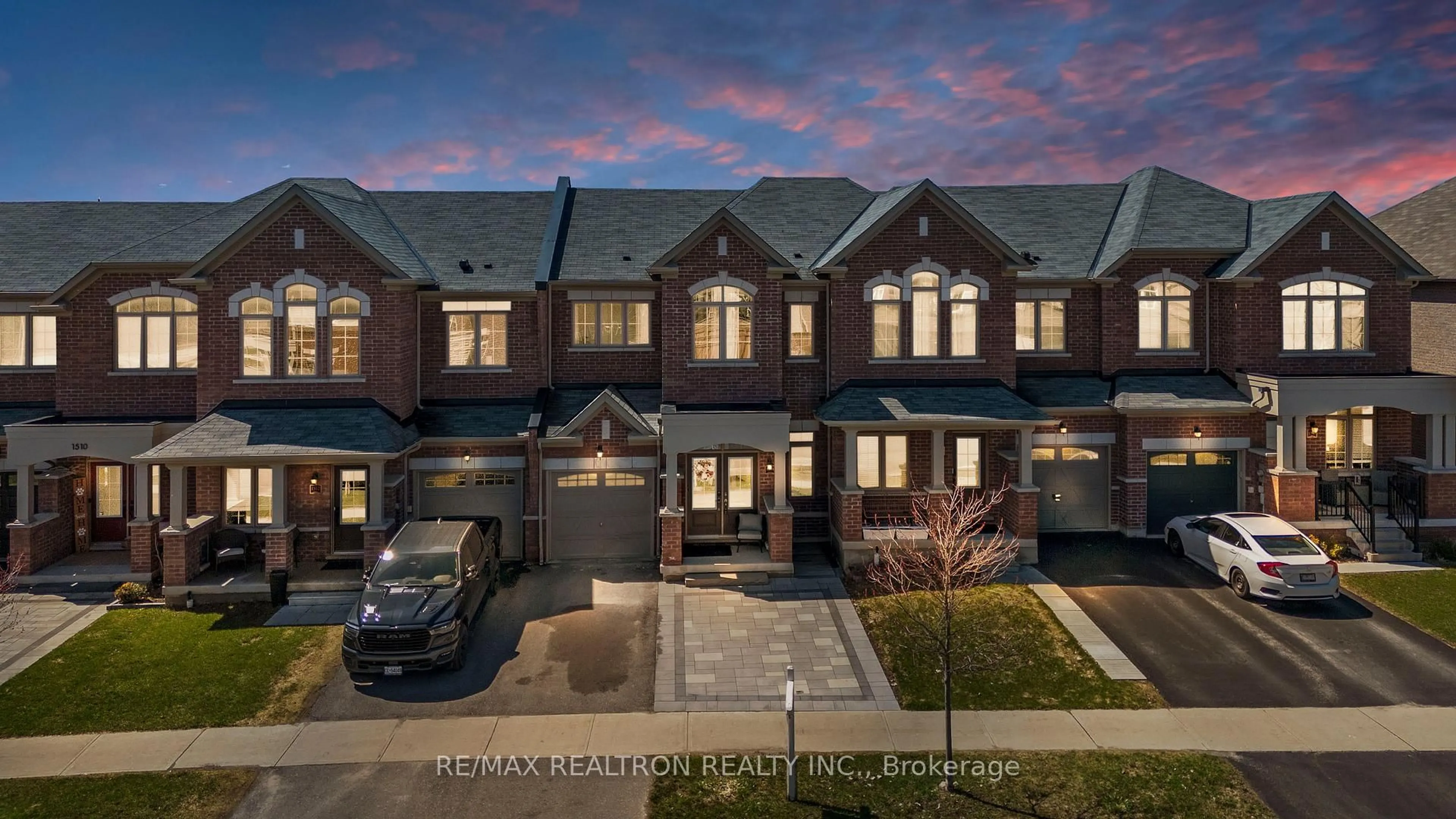 Home with brick exterior material, street for 1514 McRoberts Cres, Innisfil Ontario L9S 4R7