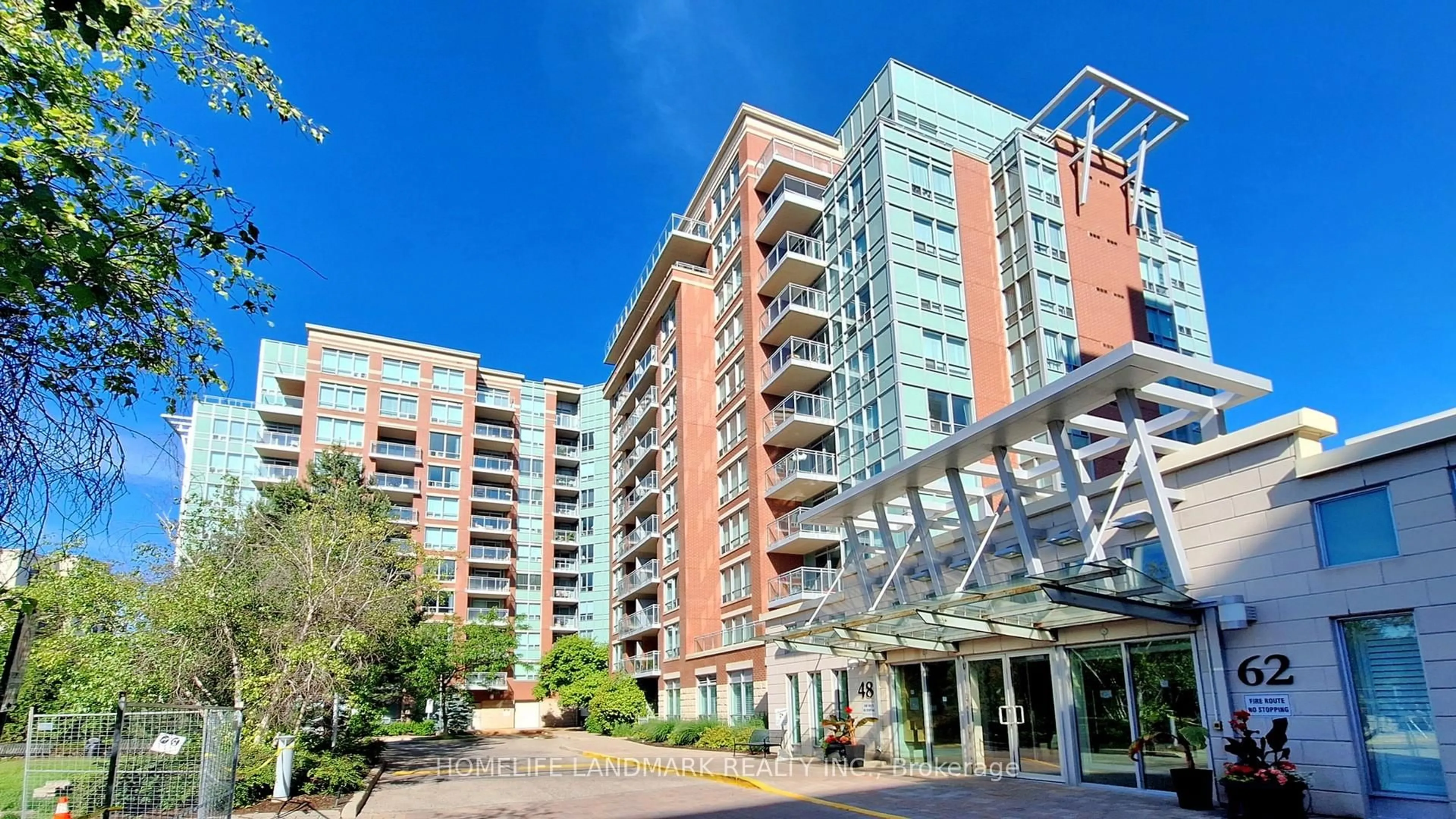 Indoor foyer for 48 Suncrest Blvd #912, Markham Ontario L3T 7Y5