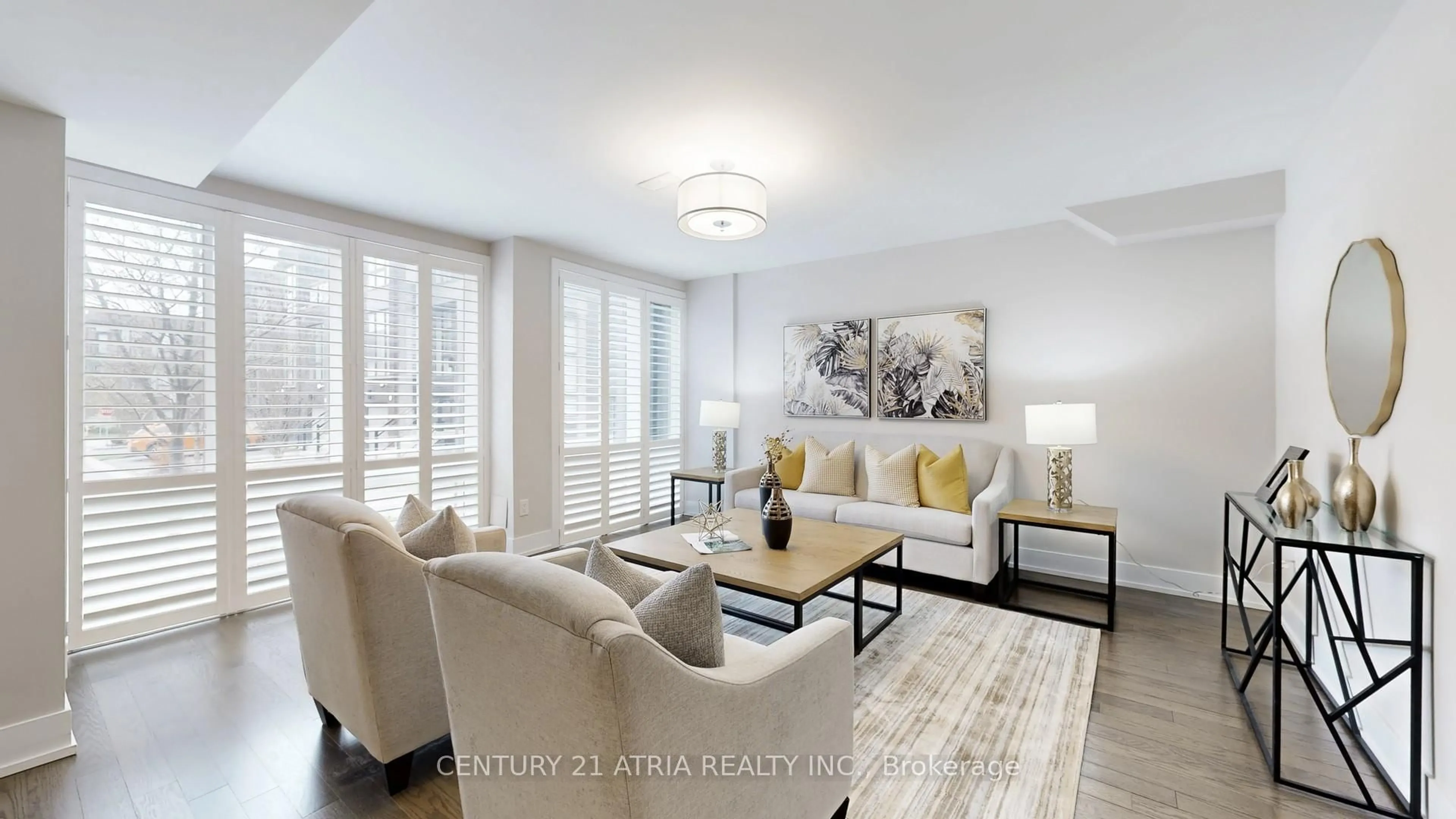 Living room with furniture, unknown for 15 Thorncrest Dr, Vaughan Ontario L4J 0K1