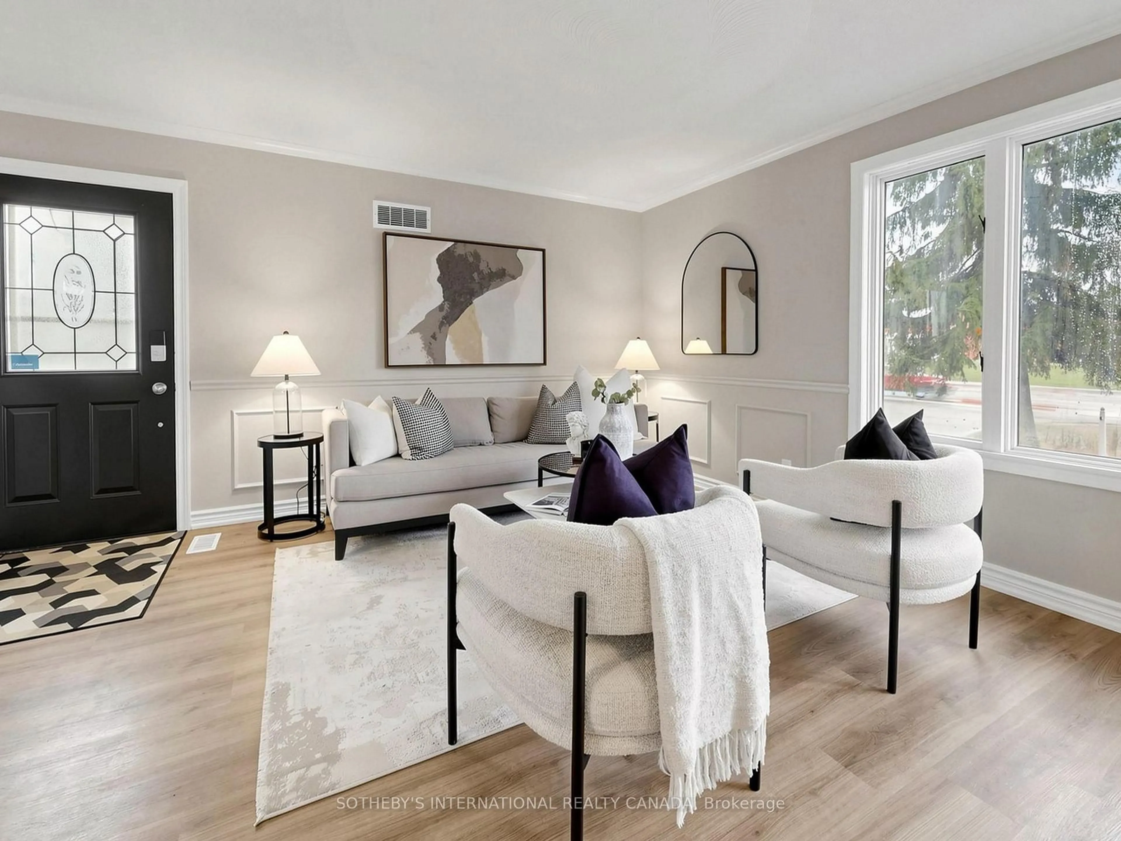 Living room with furniture, unknown for 3520 89 Highway, Innisfil Ontario L0L 1L0