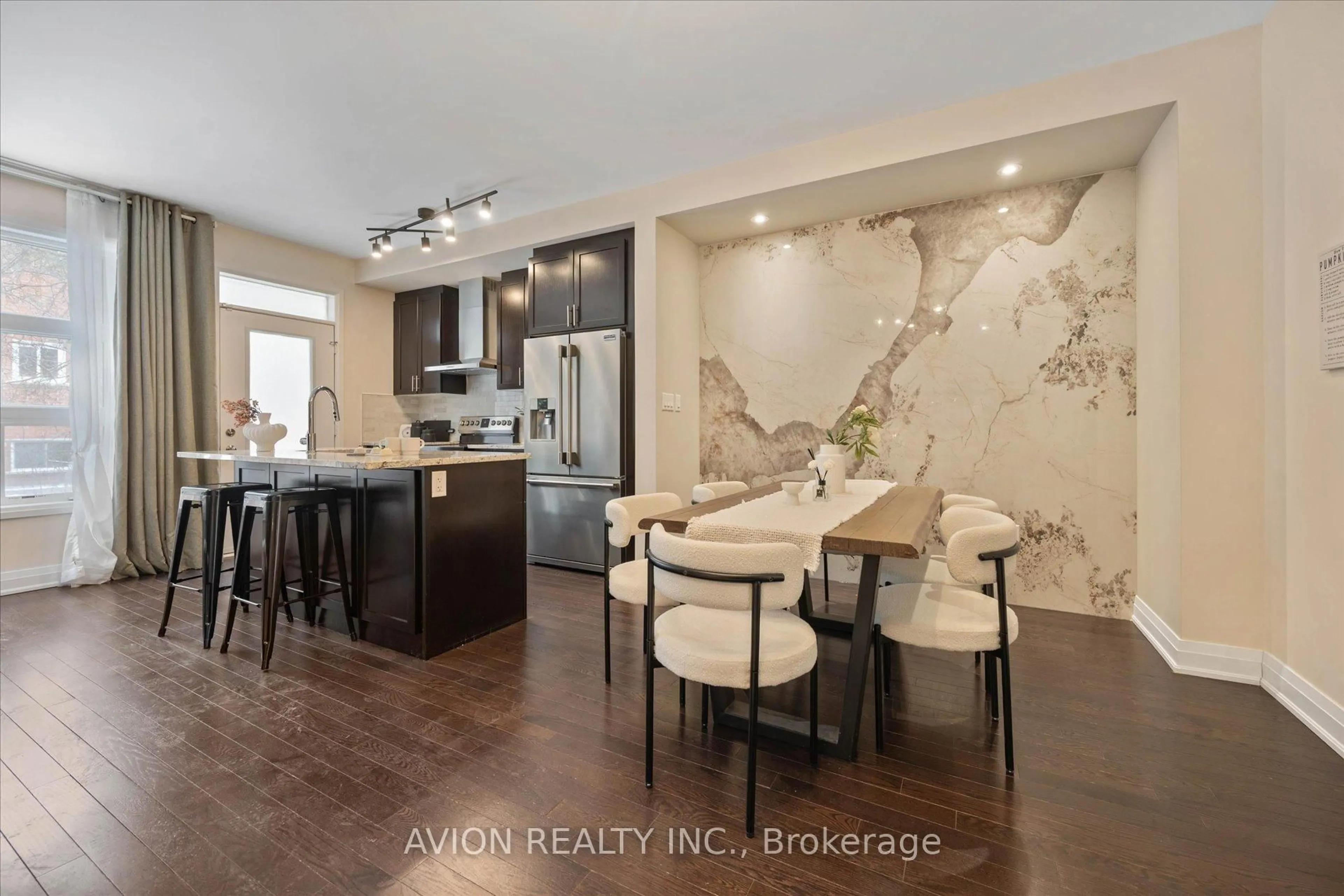 Open concept kitchen, ceramic/tile floor for 42 Causland Lane, Richmond Hill Ontario L4S 0G5