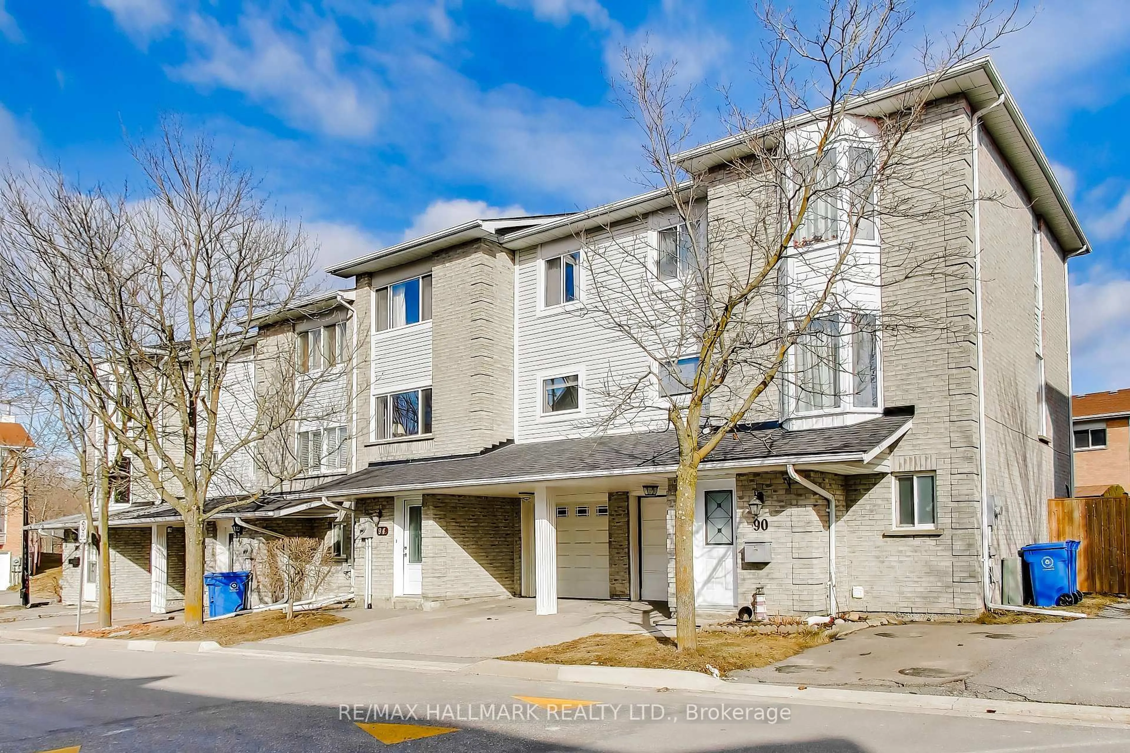 Unknown for 94 William Curtis Circ, Newmarket Ontario L3Y 8L6