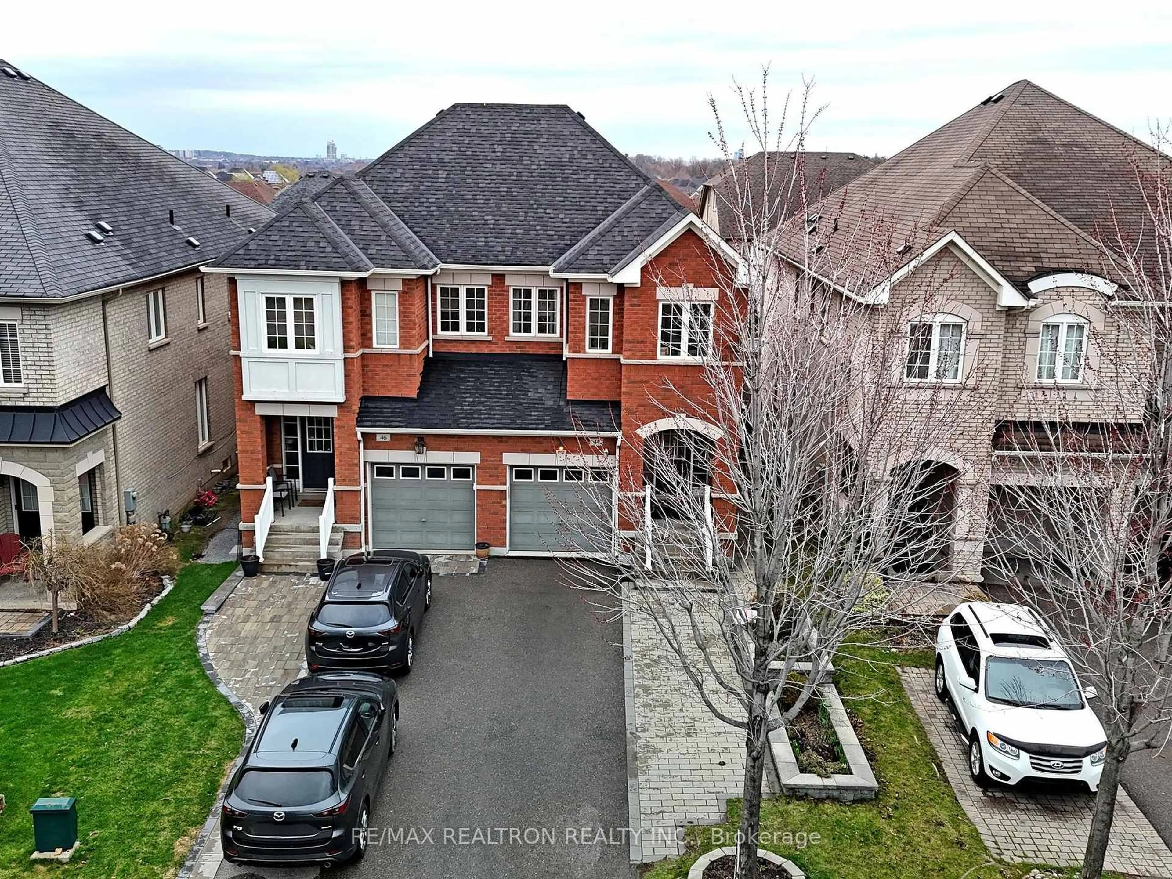 A pic from outside/outdoor area/front of a property/back of a property/a pic from drone, street for 44 Westolivia Tr, Vaughan Ontario L4J 0C1