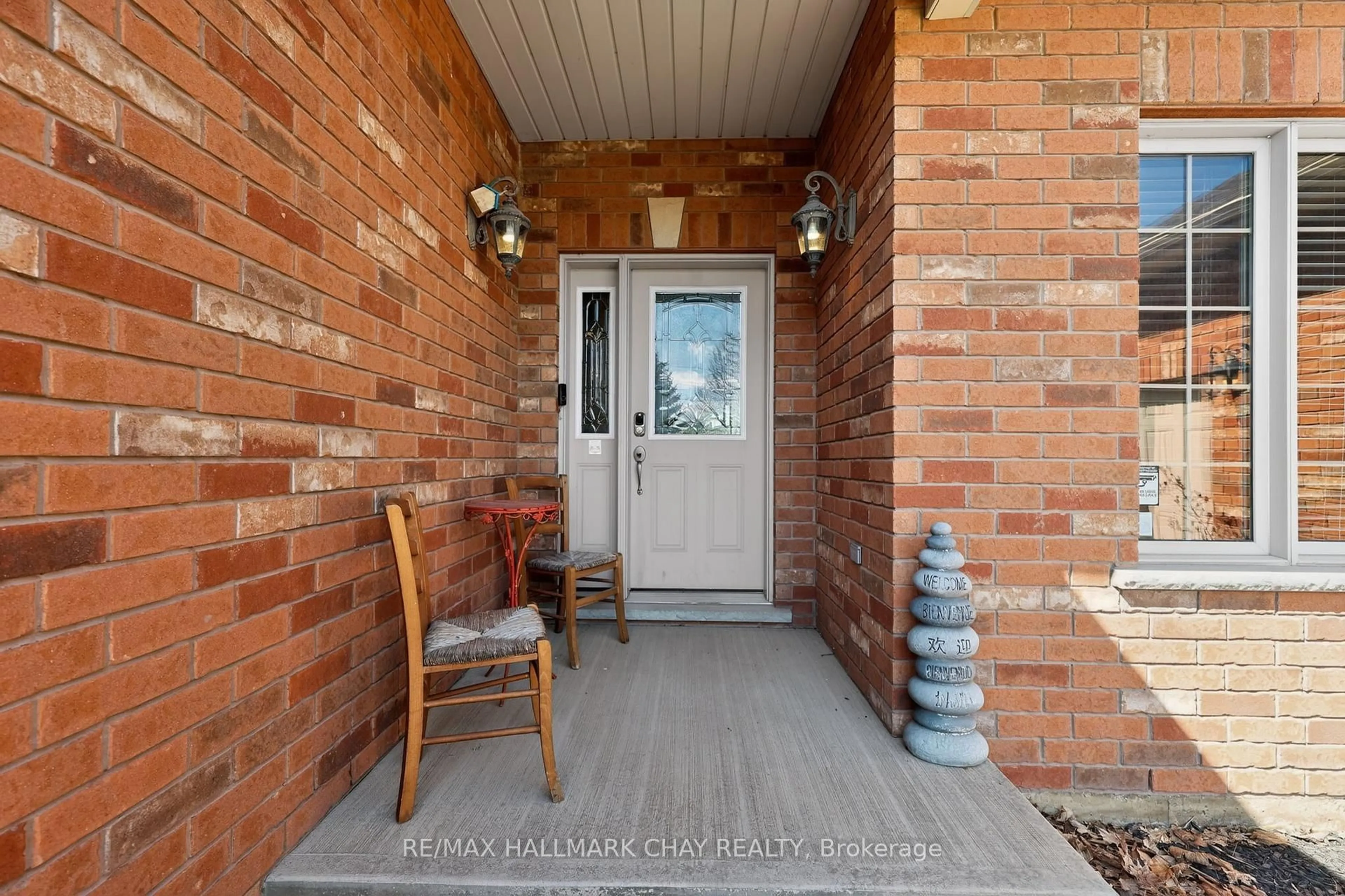 Indoor entryway for 4912 Concession Rd 3 Rd, Adjala-Tosorontio Ontario L0M 1J0