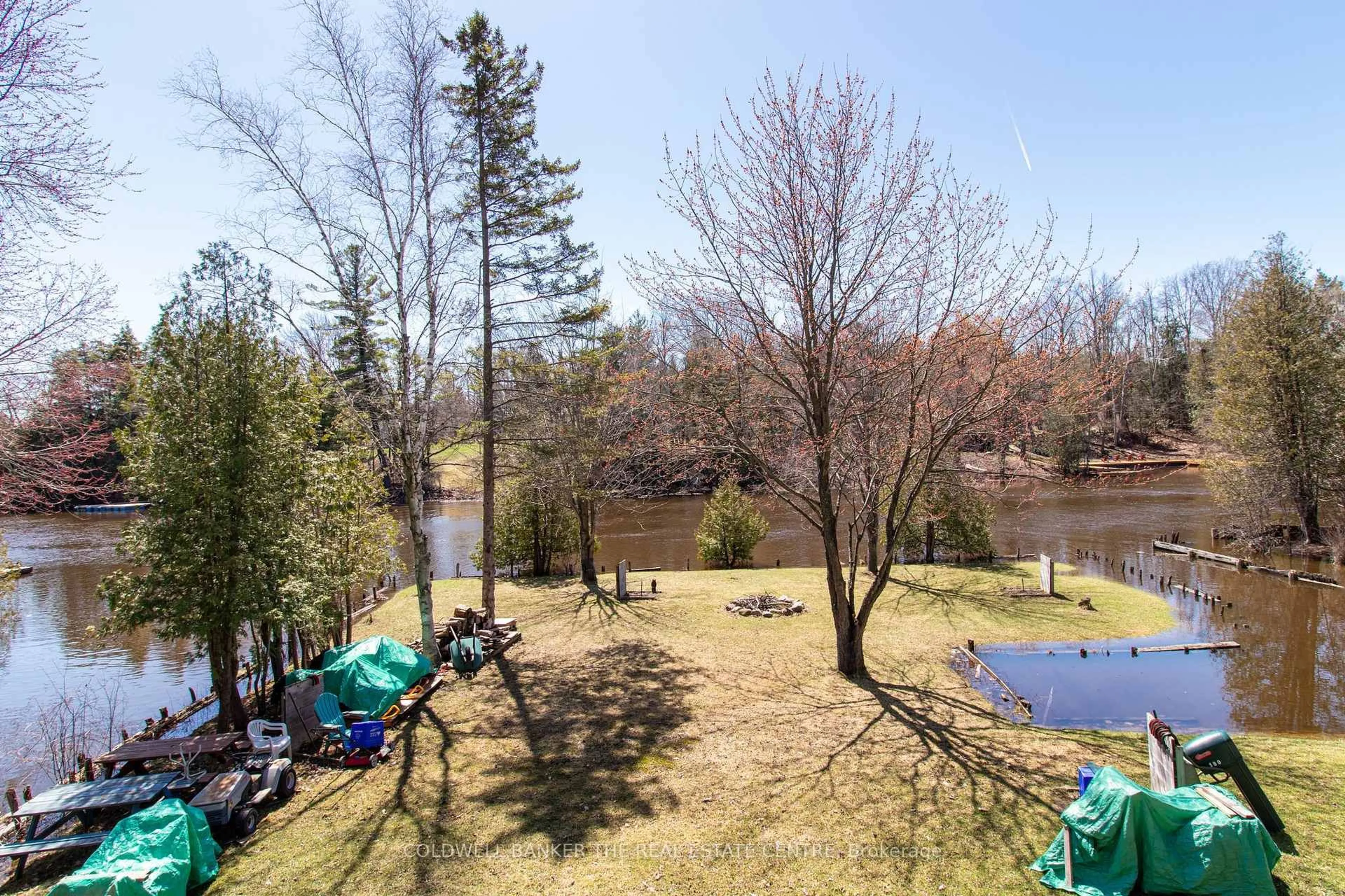 A pic from outside/outdoor area/front of a property/back of a property/a pic from drone, water/lake/river/ocean view for 180 & 182 Riverbank Dr, Georgina Ontario L0E 1N0