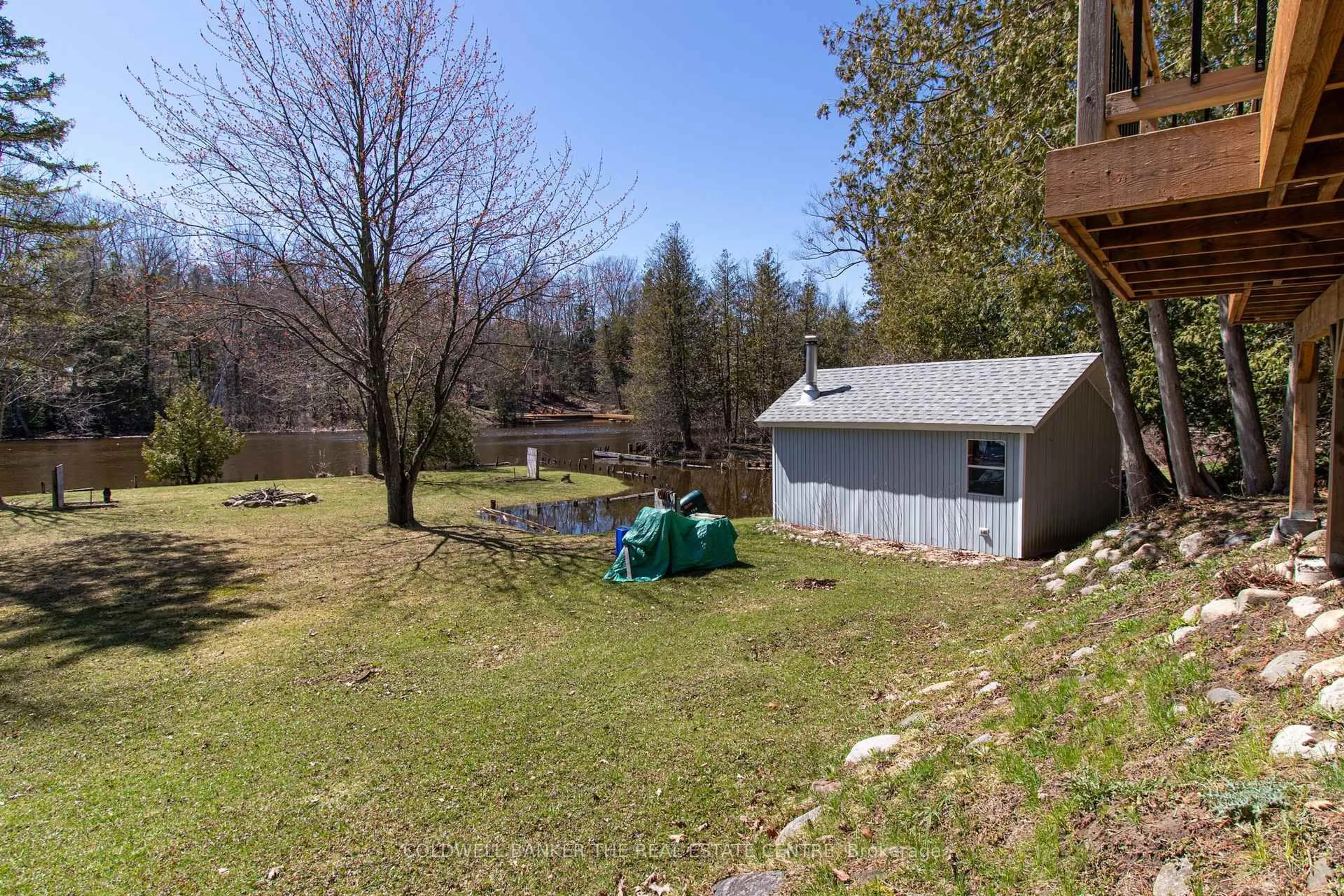 A pic from outside/outdoor area/front of a property/back of a property/a pic from drone, water/lake/river/ocean view for 180 & 182 Riverbank Dr, Georgina Ontario L0E 1N0