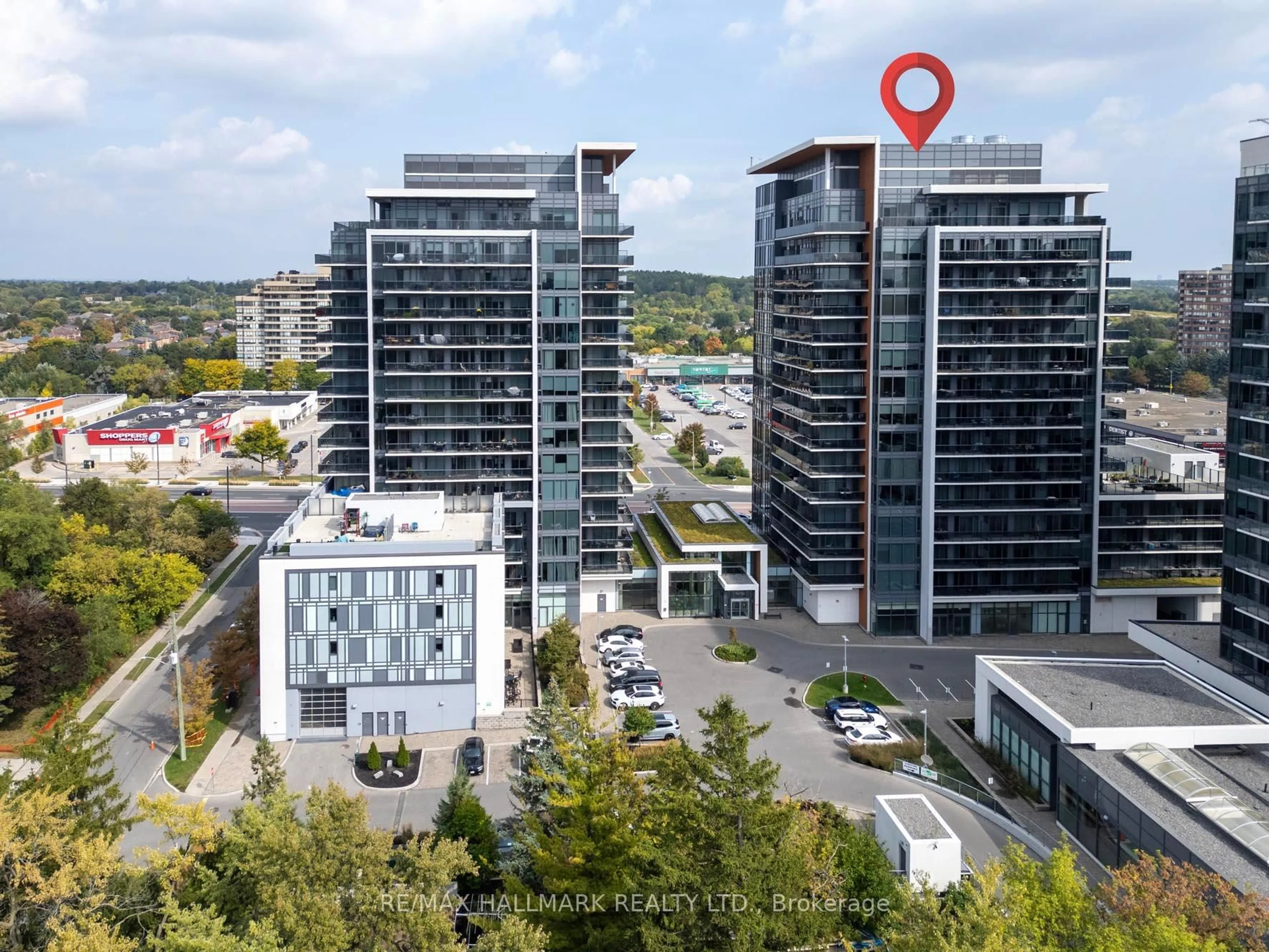 A pic from outside/outdoor area/front of a property/back of a property/a pic from drone, city buildings view from balcony for 9600 Yonge St #PH6, Richmond Hill Ontario L4C 0X3