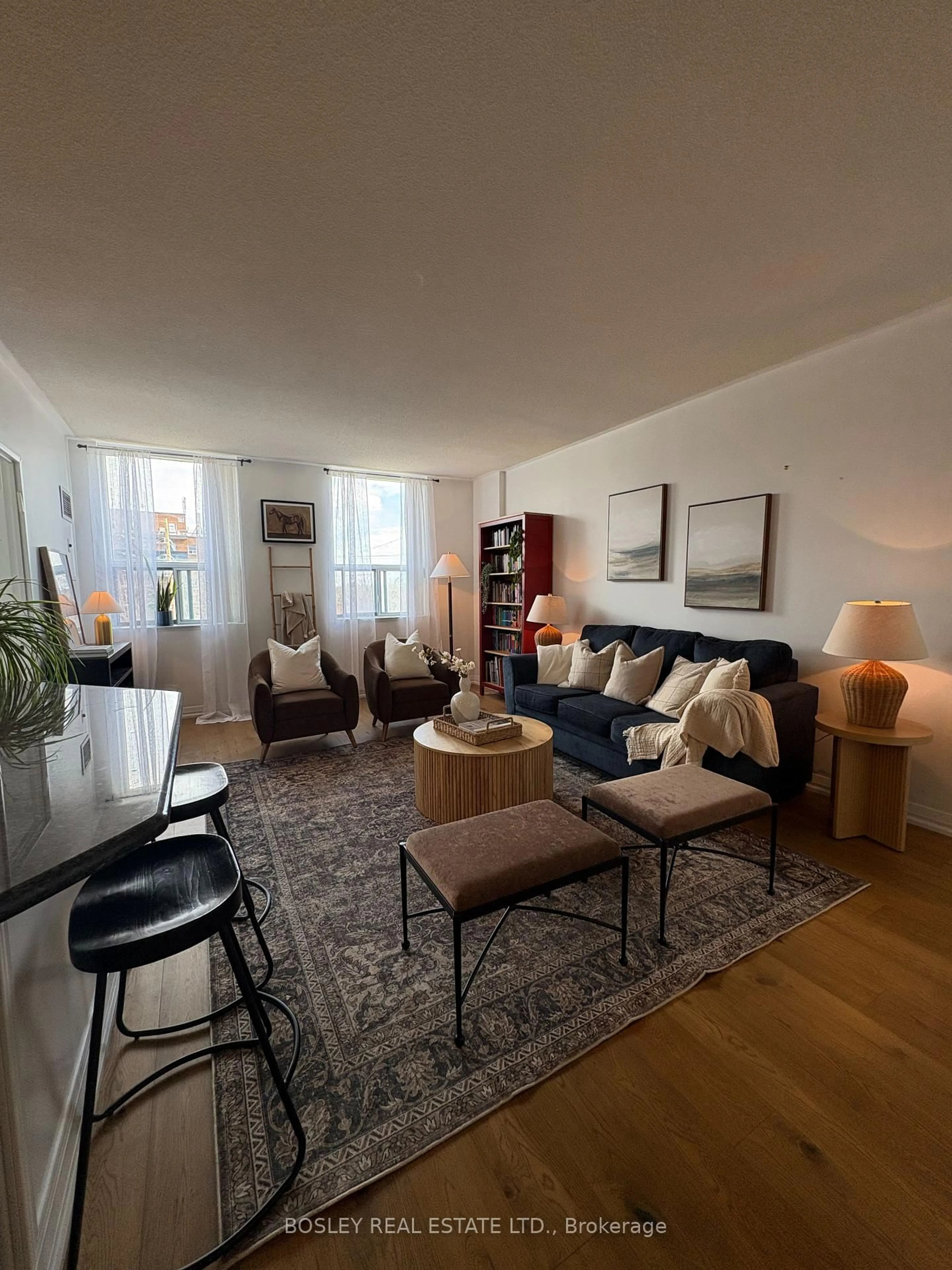 Living room with furniture, unknown for 7378 Yonge St #308, Vaughan Ontario L4J 8J1