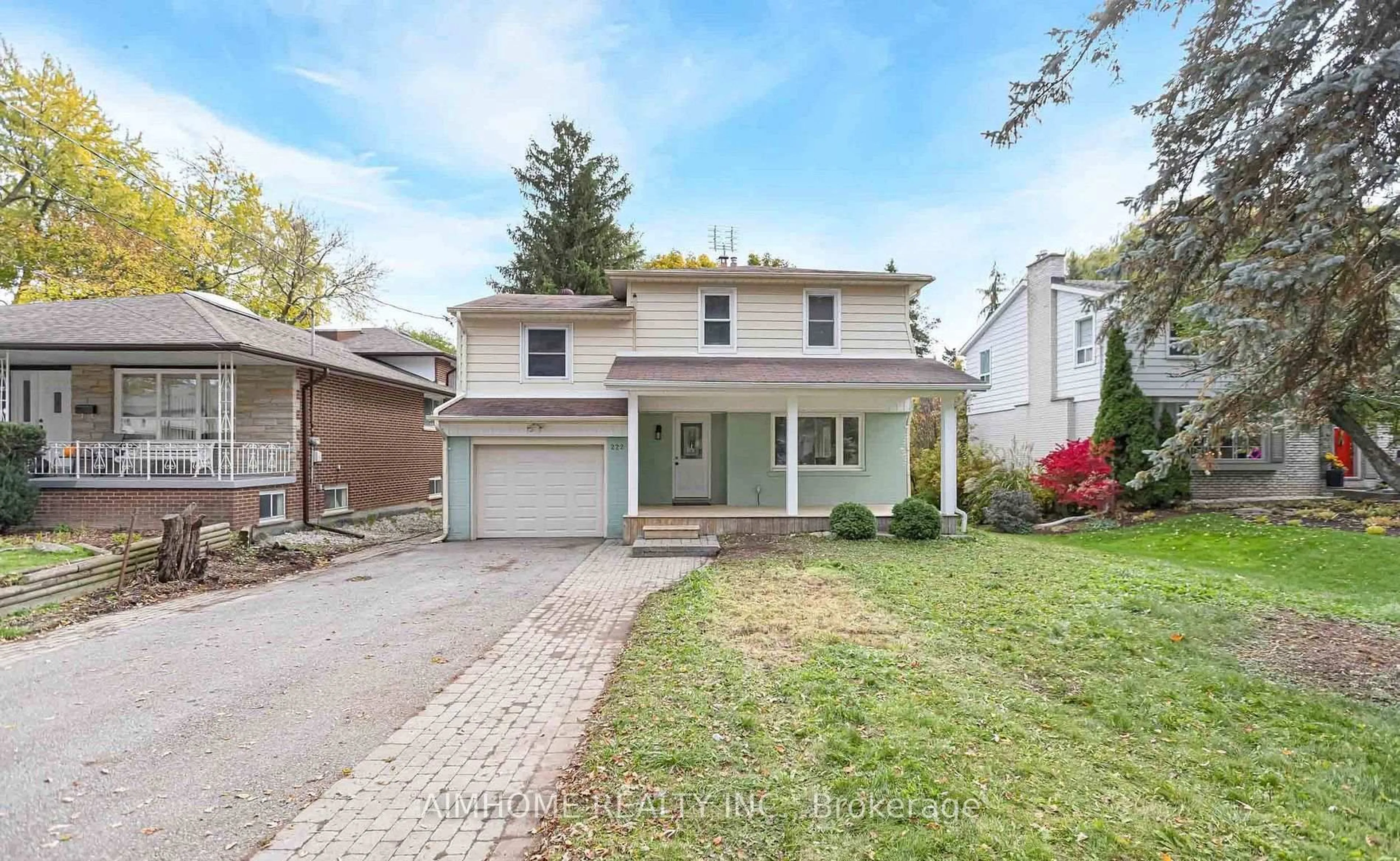 Home with brick exterior material, street for 222 Richmond St, Richmond Hill Ontario L4C 3Y8
