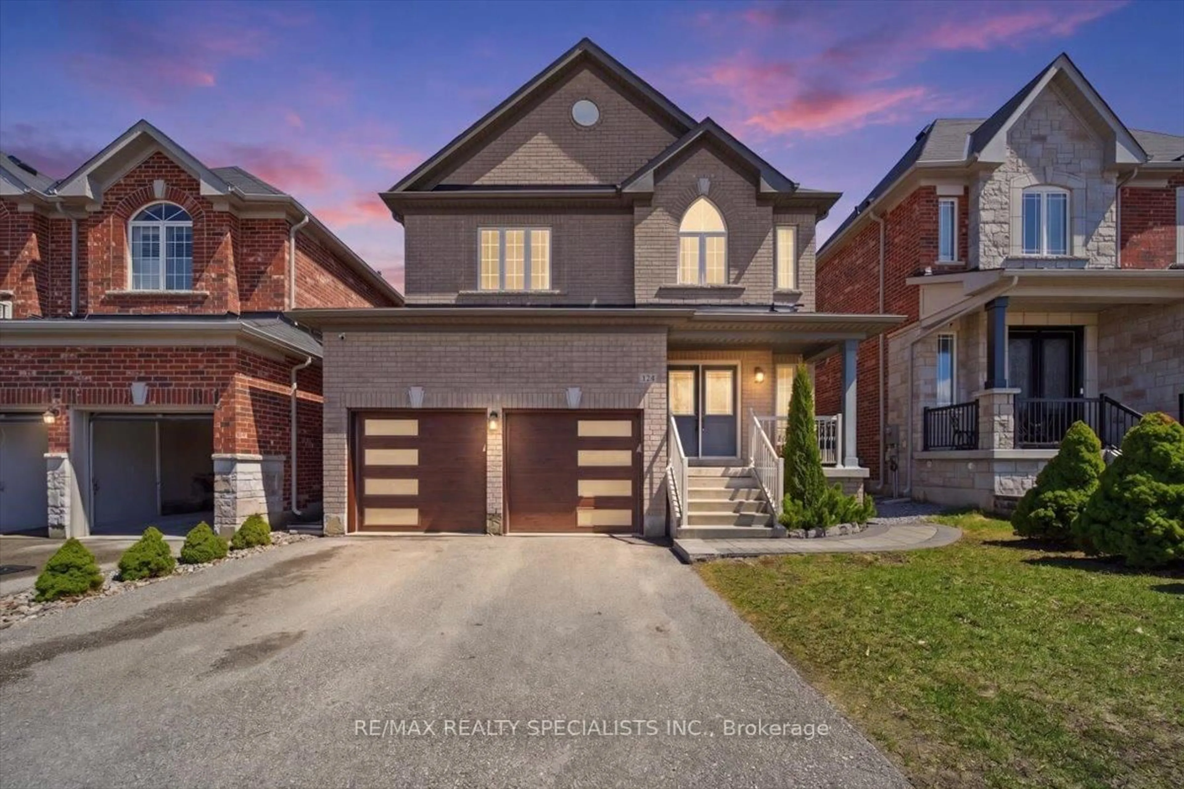 Home with brick exterior material, street for 136 Noble Dr, Bradford West Gwillimbury Ontario L3Z 0J5