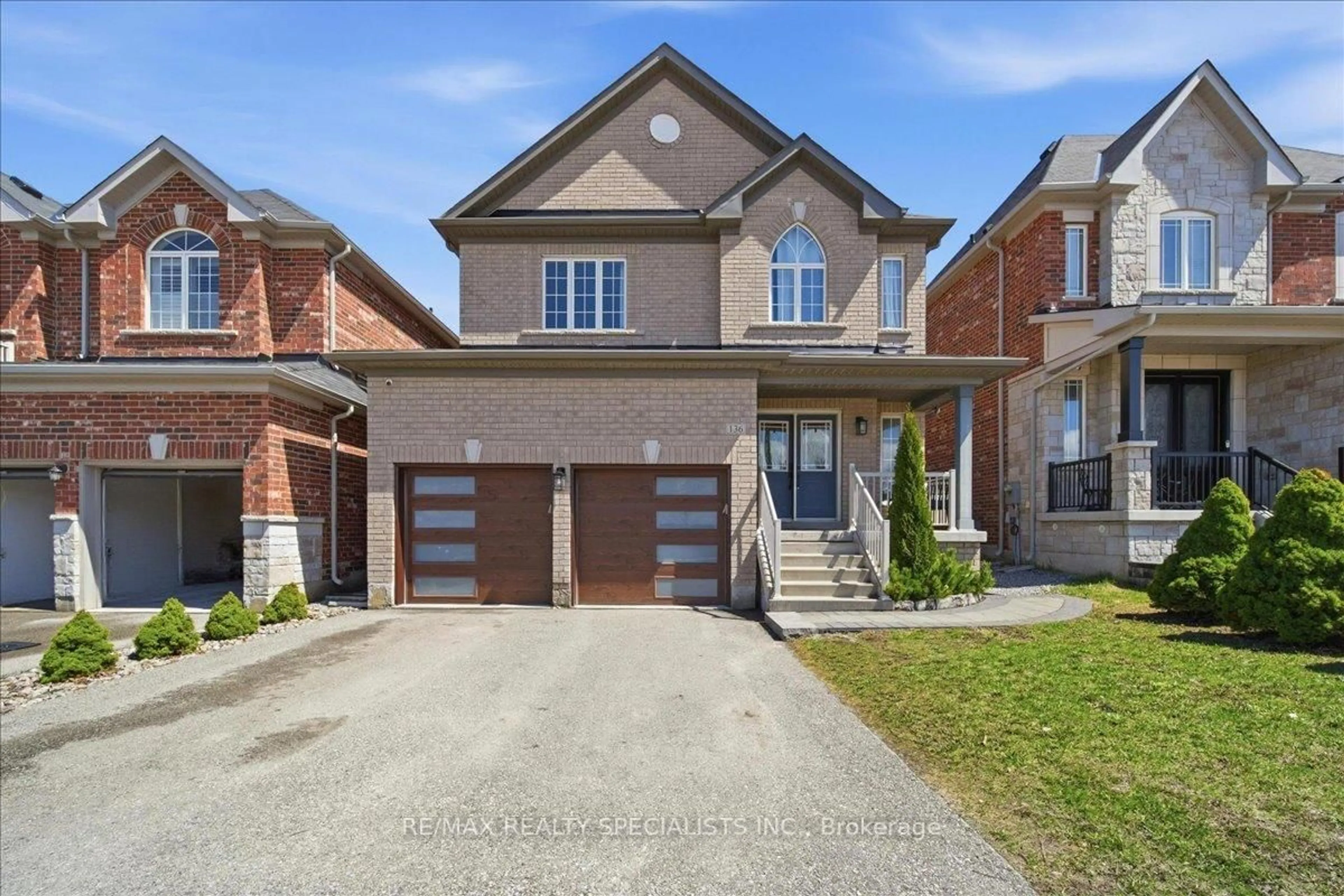 Home with brick exterior material, street for 136 Noble Dr, Bradford West Gwillimbury Ontario L3Z 0J5