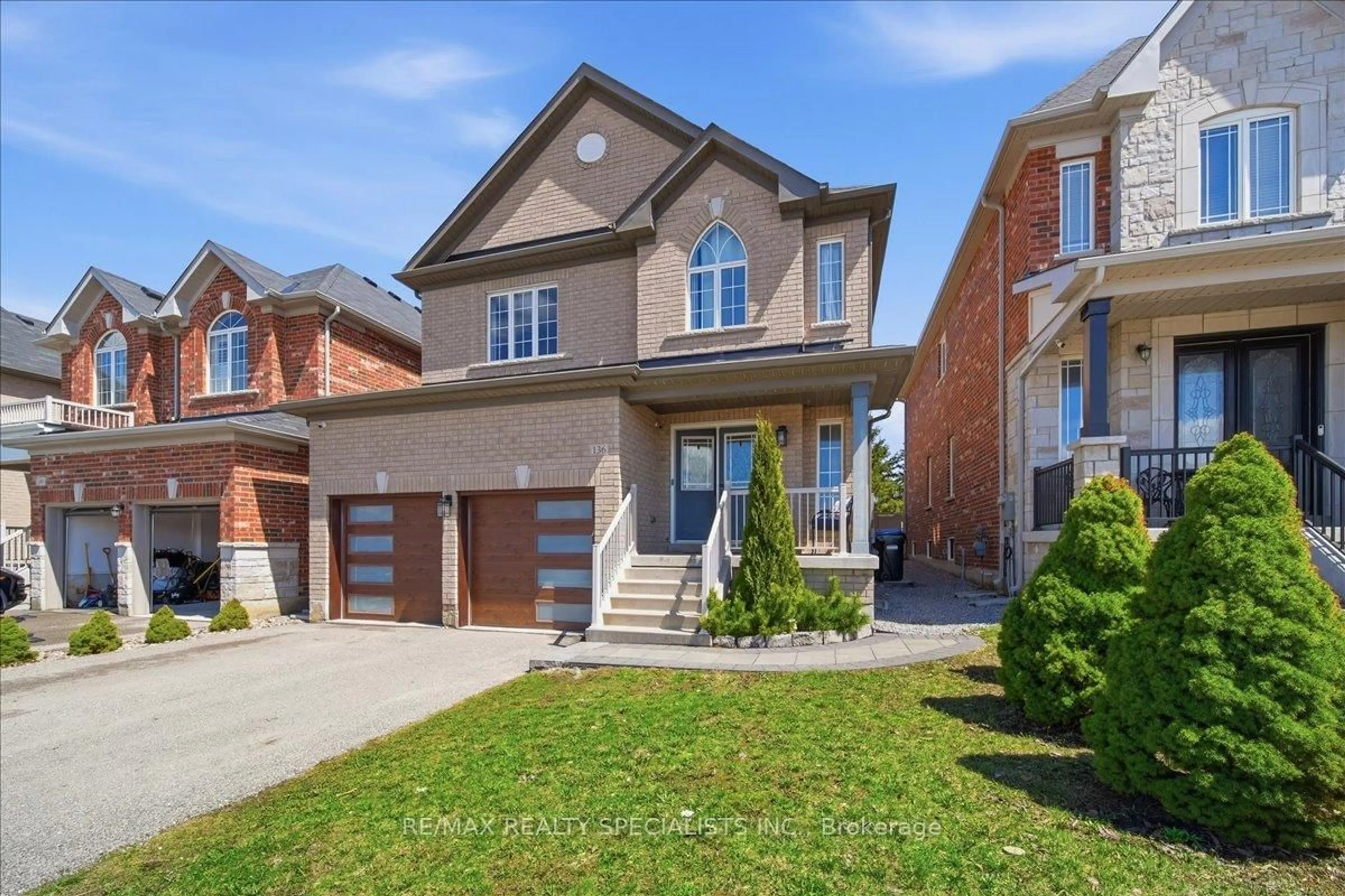 Home with brick exterior material, street for 136 Noble Dr, Bradford West Gwillimbury Ontario L3Z 0J5