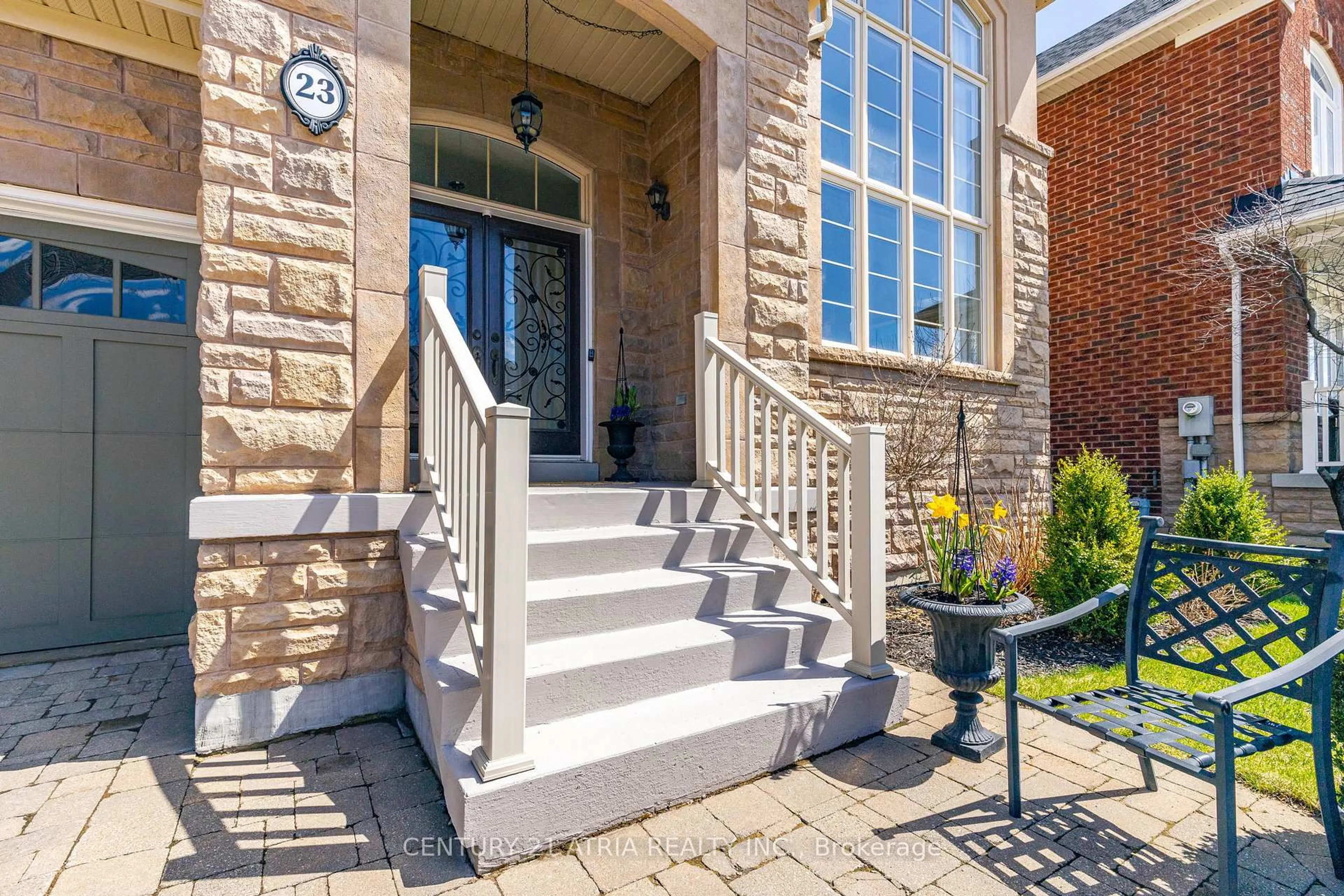 Home with brick exterior material, street for 23 Weslock Cres, Aurora Ontario L4G 7Y9