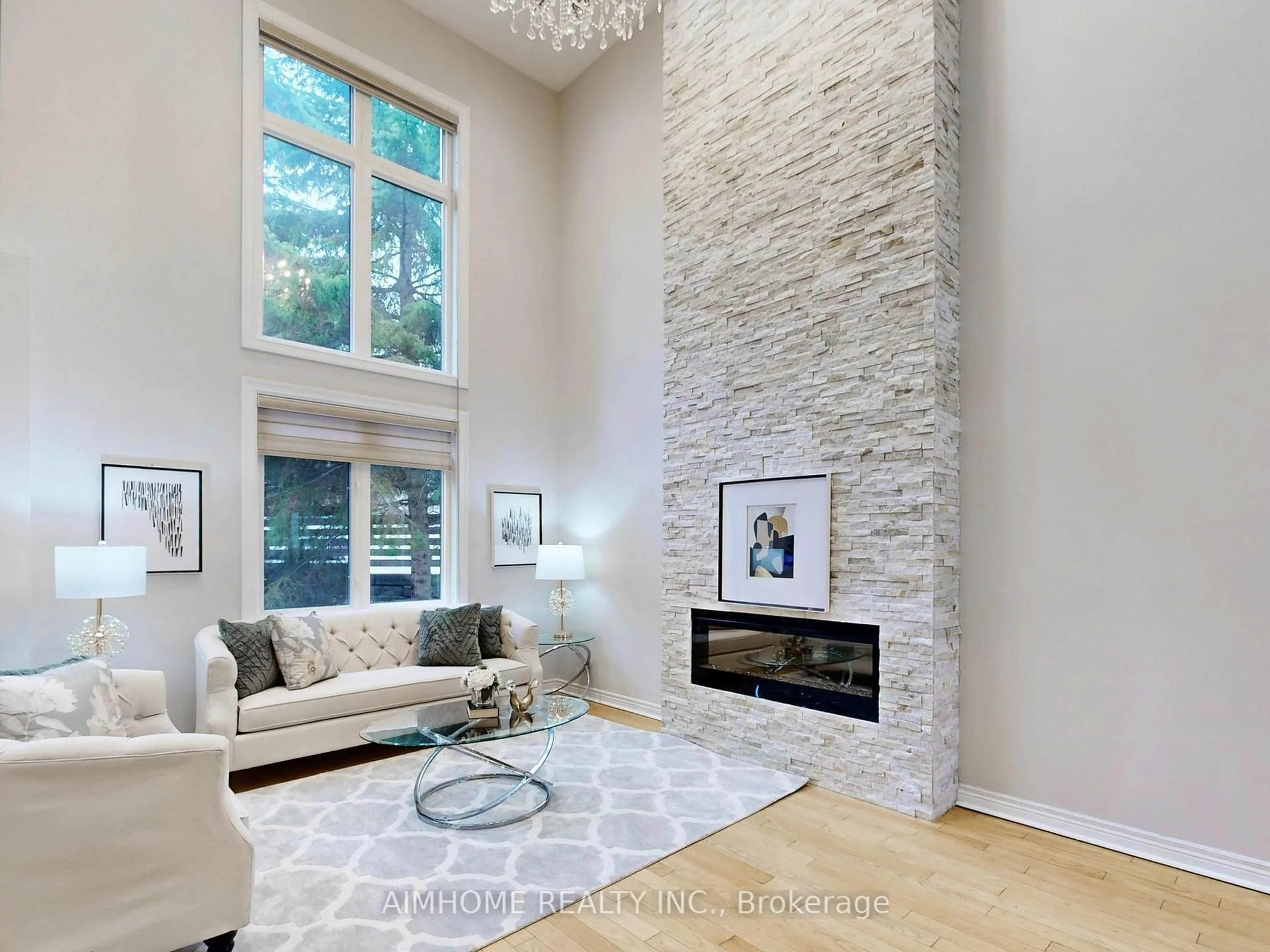 Living room with furniture, unknown for 962 On Bogart Circ, Newmarket Ontario L3Y 8T4