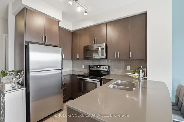 7608 Yonge St #528, Vaughan 5