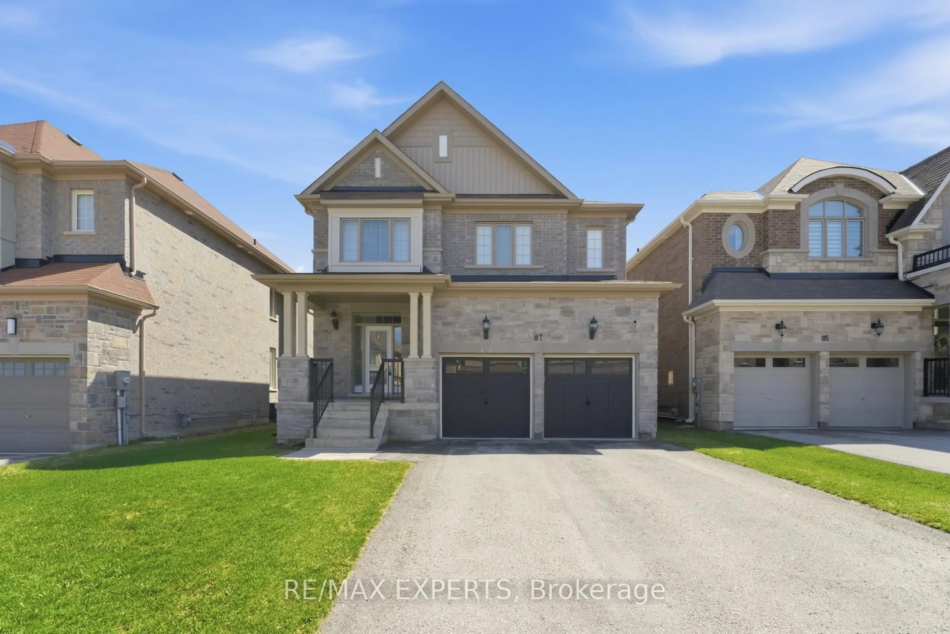 Home with brick exterior material, street for 87 Robb Thompson Rd, East Gwillimbury Ontario L0G 1M0