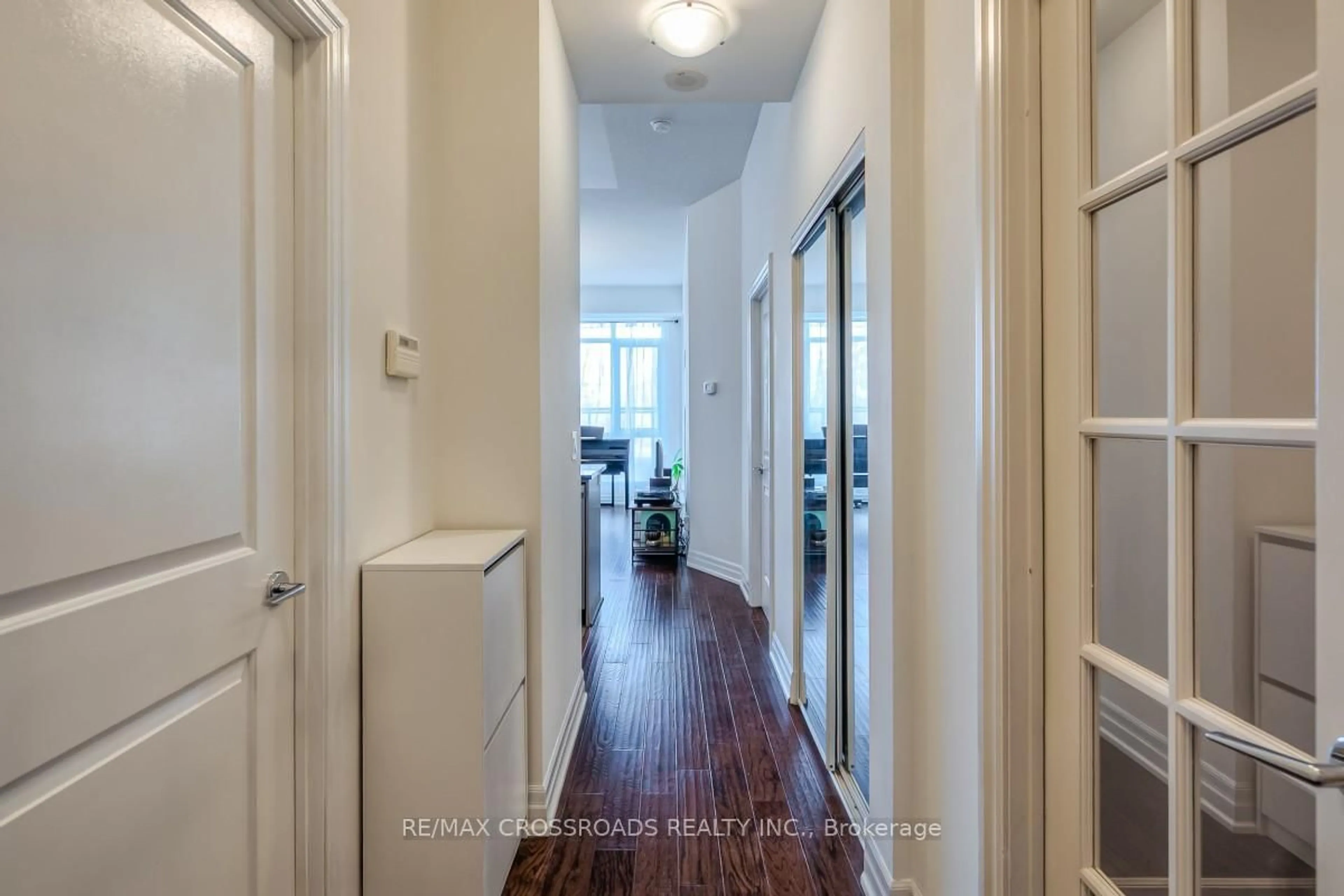 Indoor entryway for 8110 Birchmount Rd #203, Markham Ontario L6G 0E3