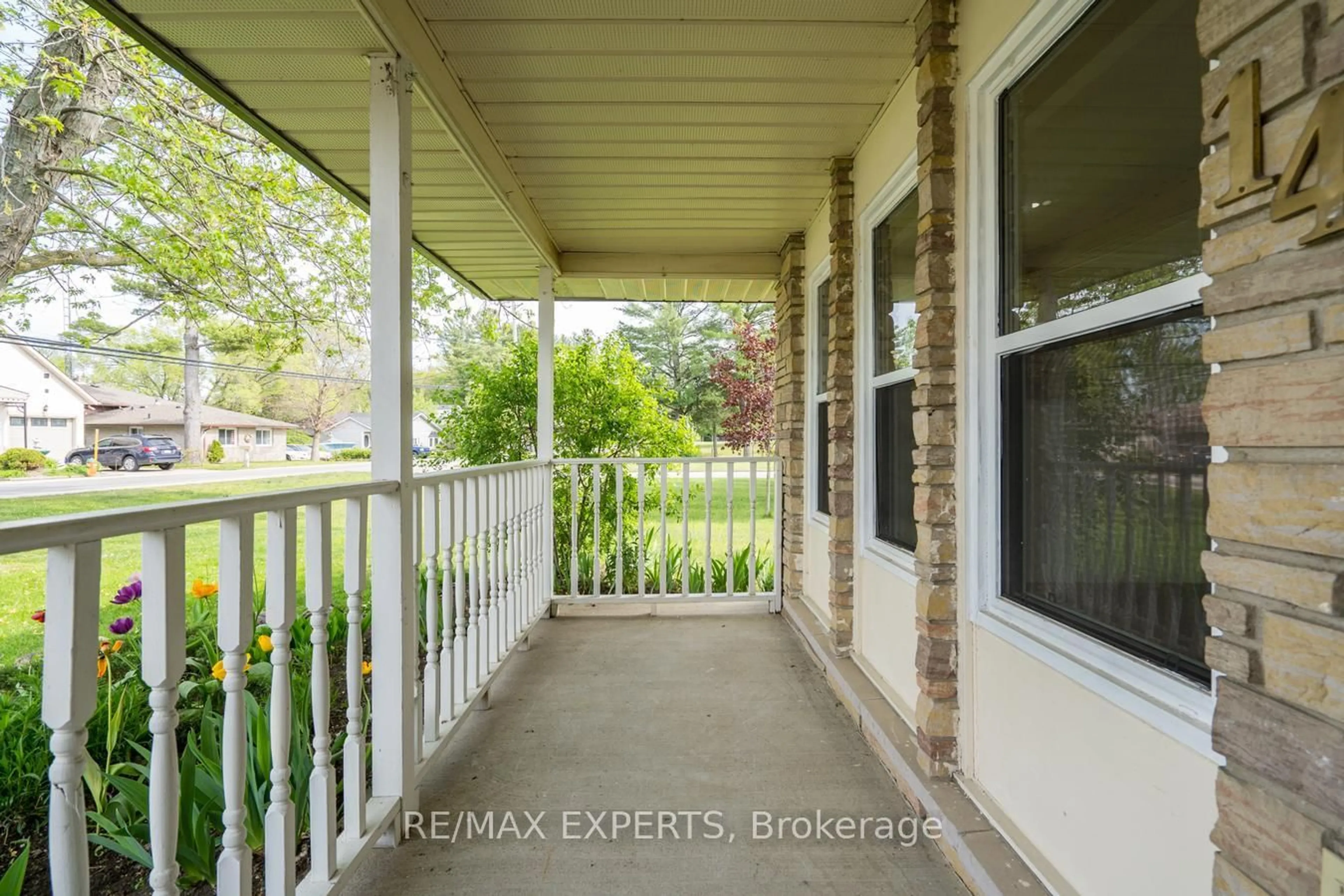 Unknown for 140 Sand Rd, East Gwillimbury Ontario L9N 1H9