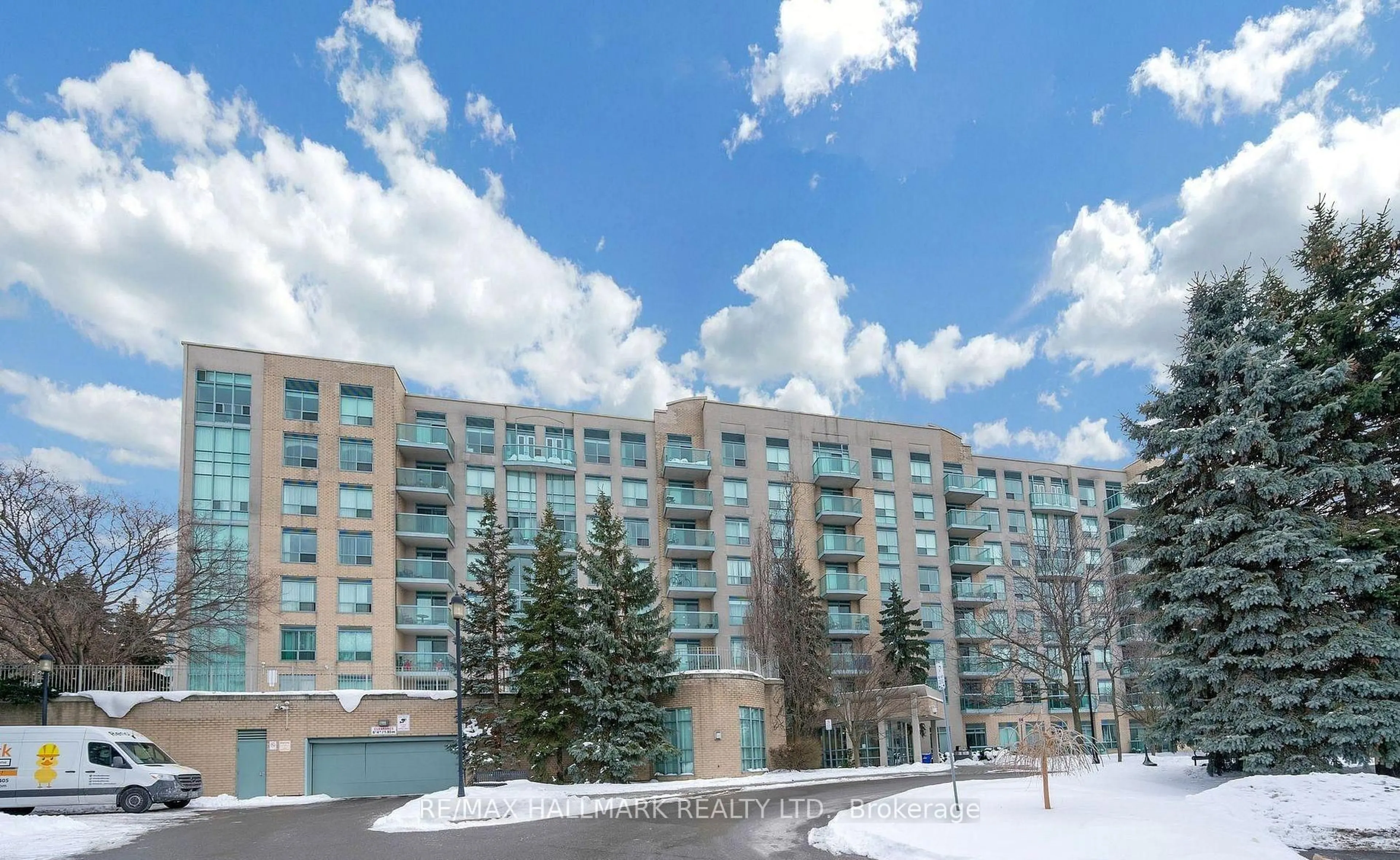 Unknown for 3 Ellesmere St #215, Richmond Hill Ontario L4B 4N2