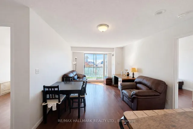 3 Ellesmere St #215, Richmond Hill 2