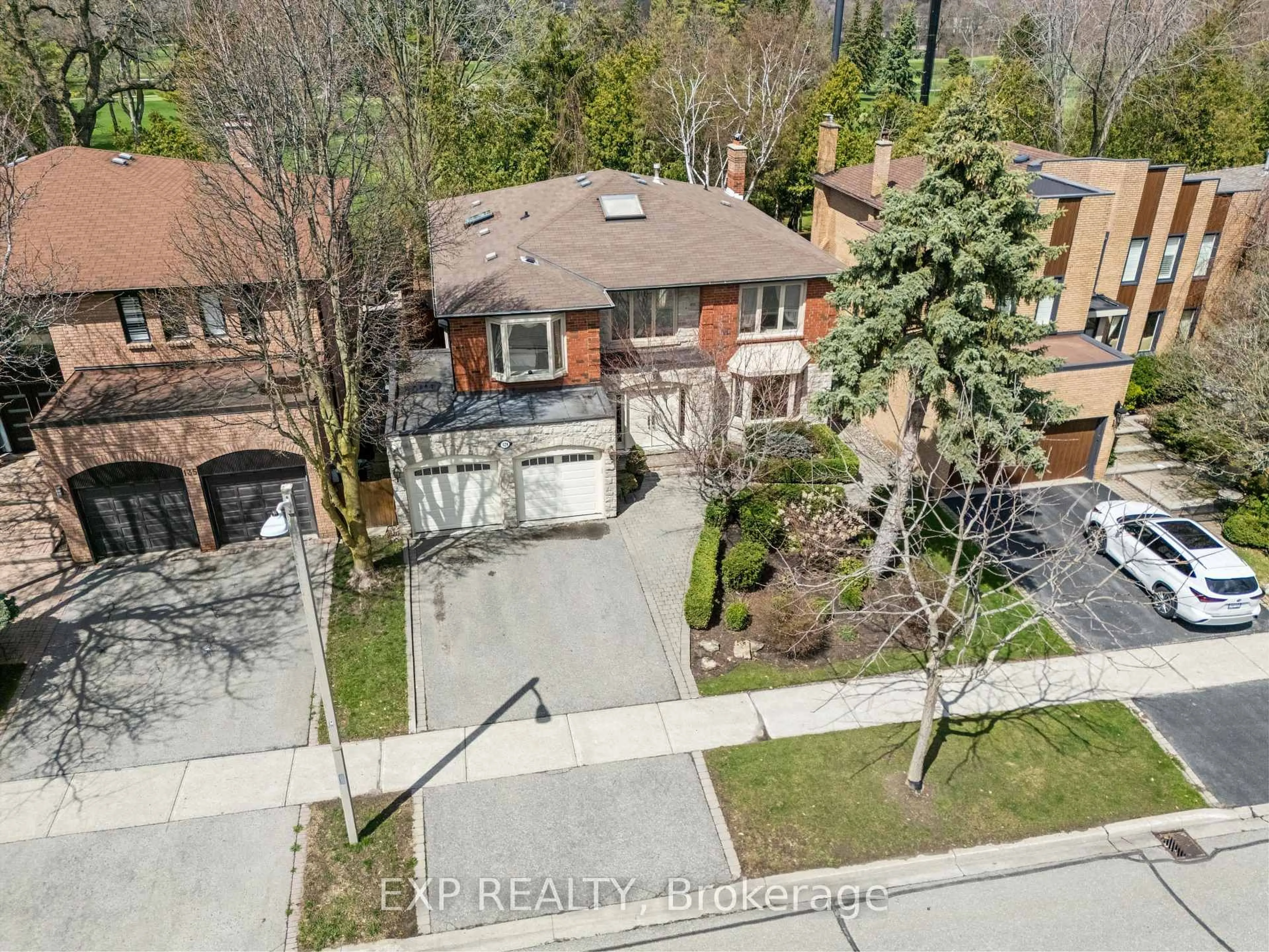 A pic from outside/outdoor area/front of a property/back of a property/a pic from drone, street for 129 Rose Green Dr, Vaughan Ontario L4J 4R6